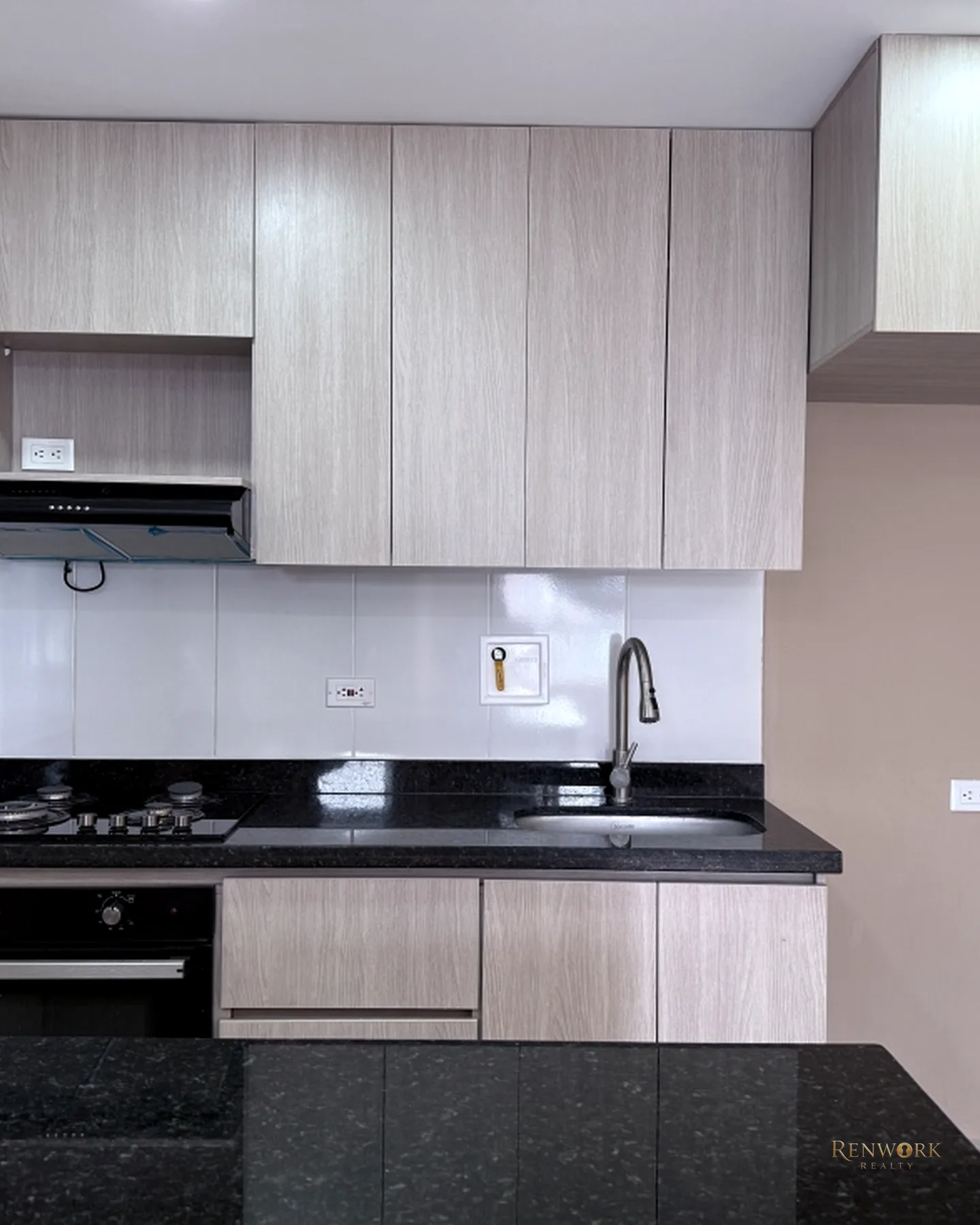 PENTHOUSE DUPLEX EN VENTA EN SABANETA, POR LA DOCTORA (ZONA PLANA) · foto 2