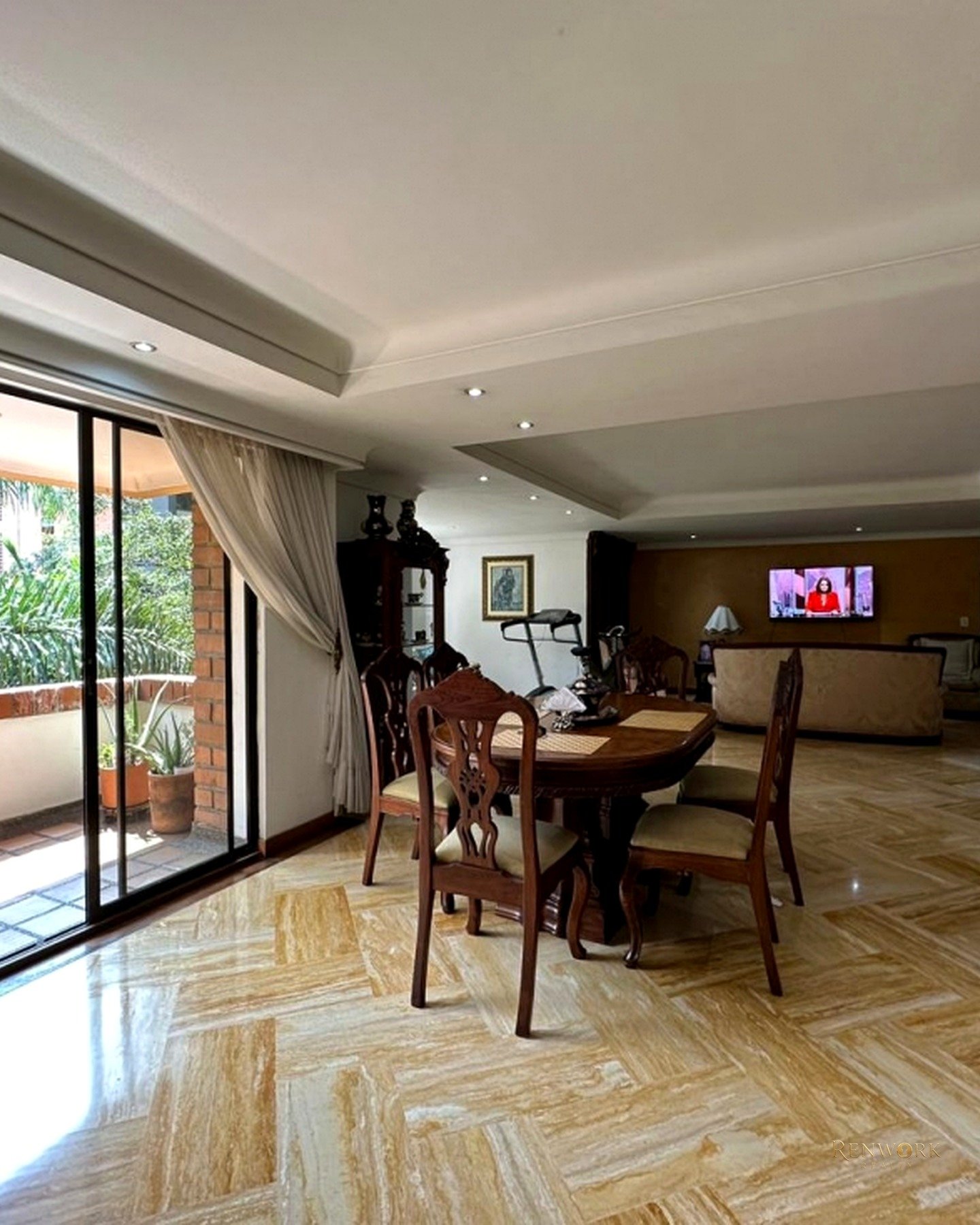PENTHOUSE EN LAURELES - EXCELENTE UBICACIÓN GRANDES ESPACIOS · foto 4
