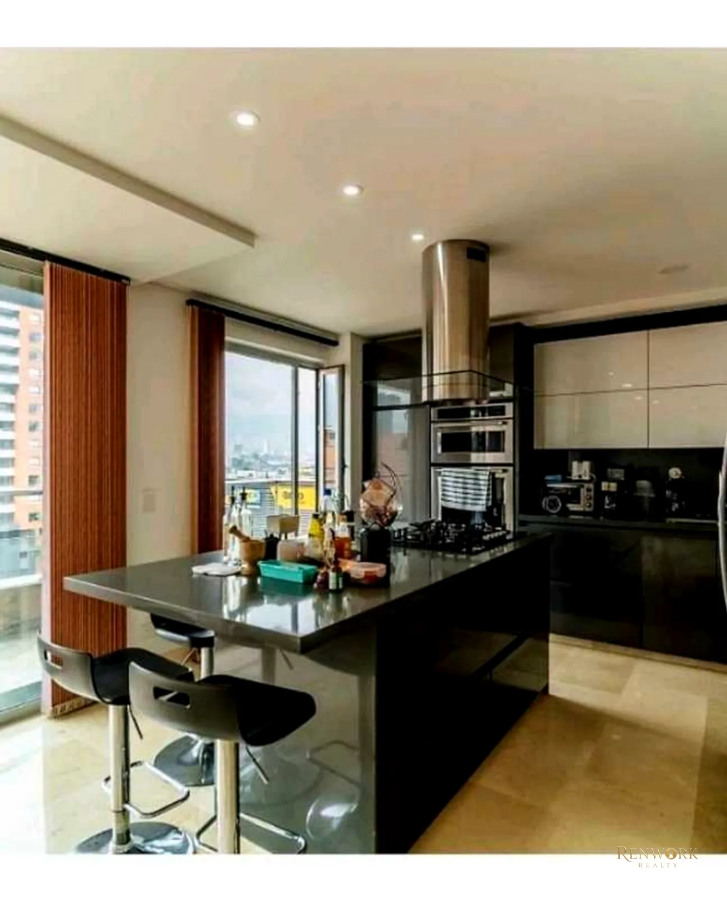 PENTHOUSE EN VENTA EN ENVIGADO A 1 CUADRA DEL VIVA · foto 4