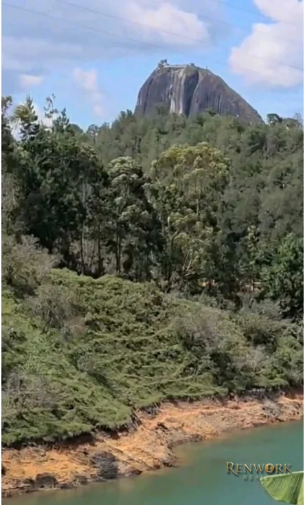 PROPIEDAD EN GUATAPE · foto 11