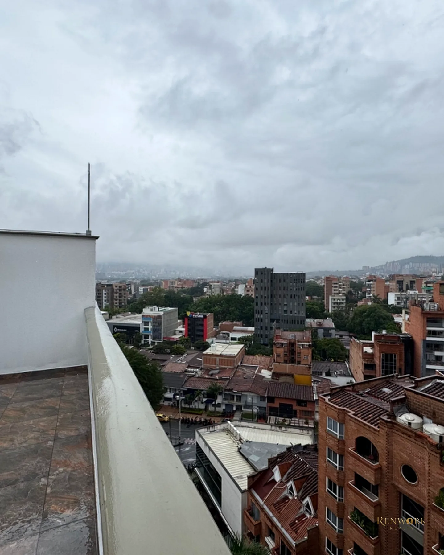RENTA Y VENTA PENTHOUSE DUPLEX - LAURELES · foto 19