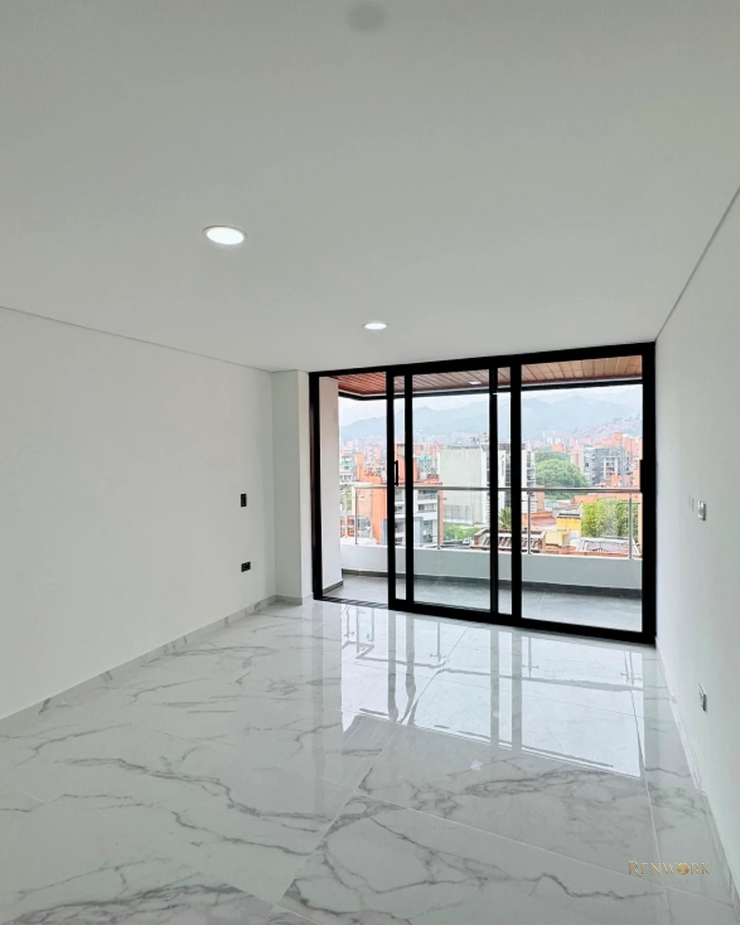 RENTA Y VENTA PENTHOUSE DUPLEX - LAURELES · foto 8