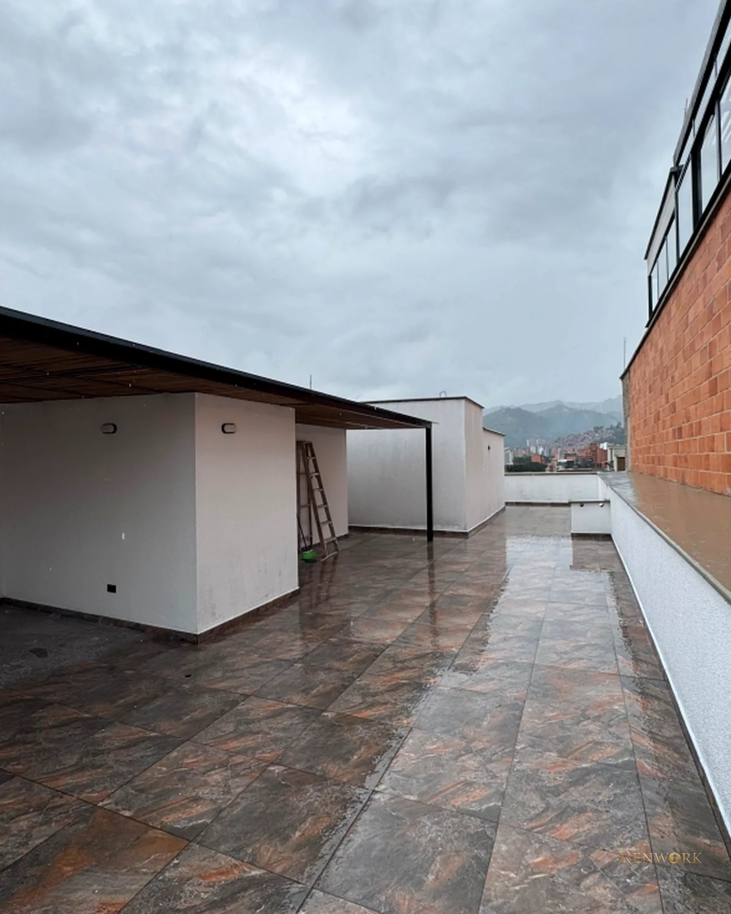 RENTA Y VENTA PENTHOUSE DUPLEX - LAURELES · foto 18