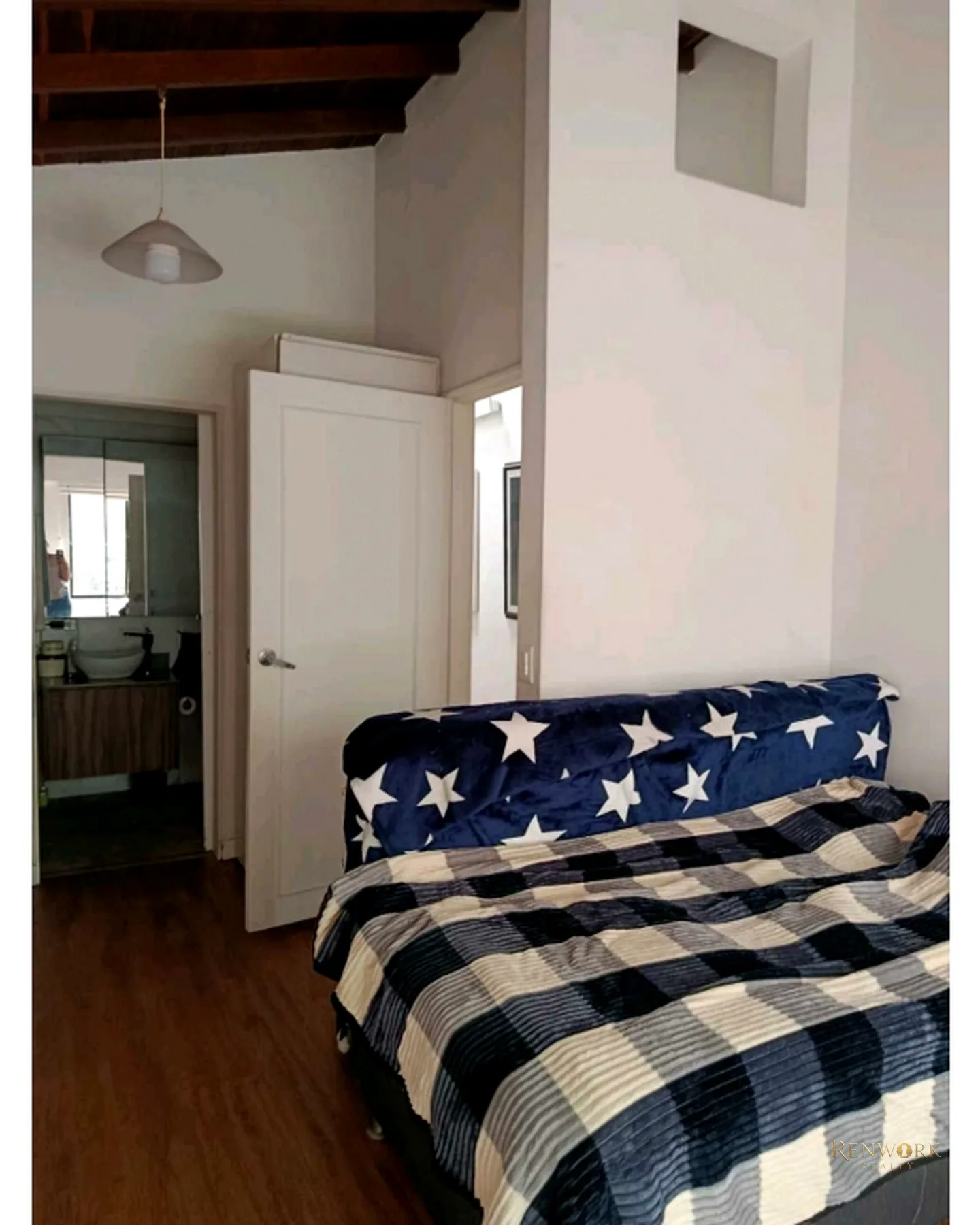 SE VENDE AMPLIO Y TRADICIONAL APTO LAURELES,REMODELADO 2 BALCONES. · foto 14