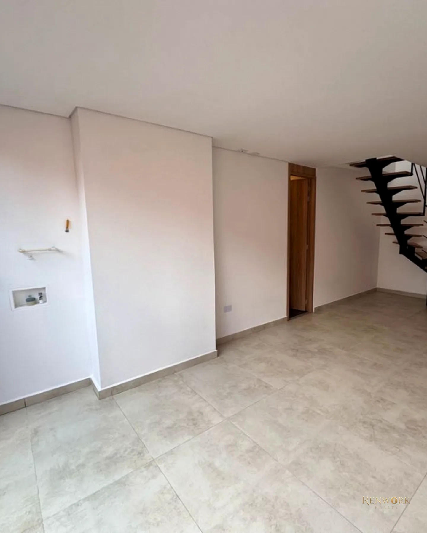 SE VENDE APARTAMENTO AMOBLADO DUPLEX. RENTAS CORTAS AIRBNB. LAURELES · foto 14