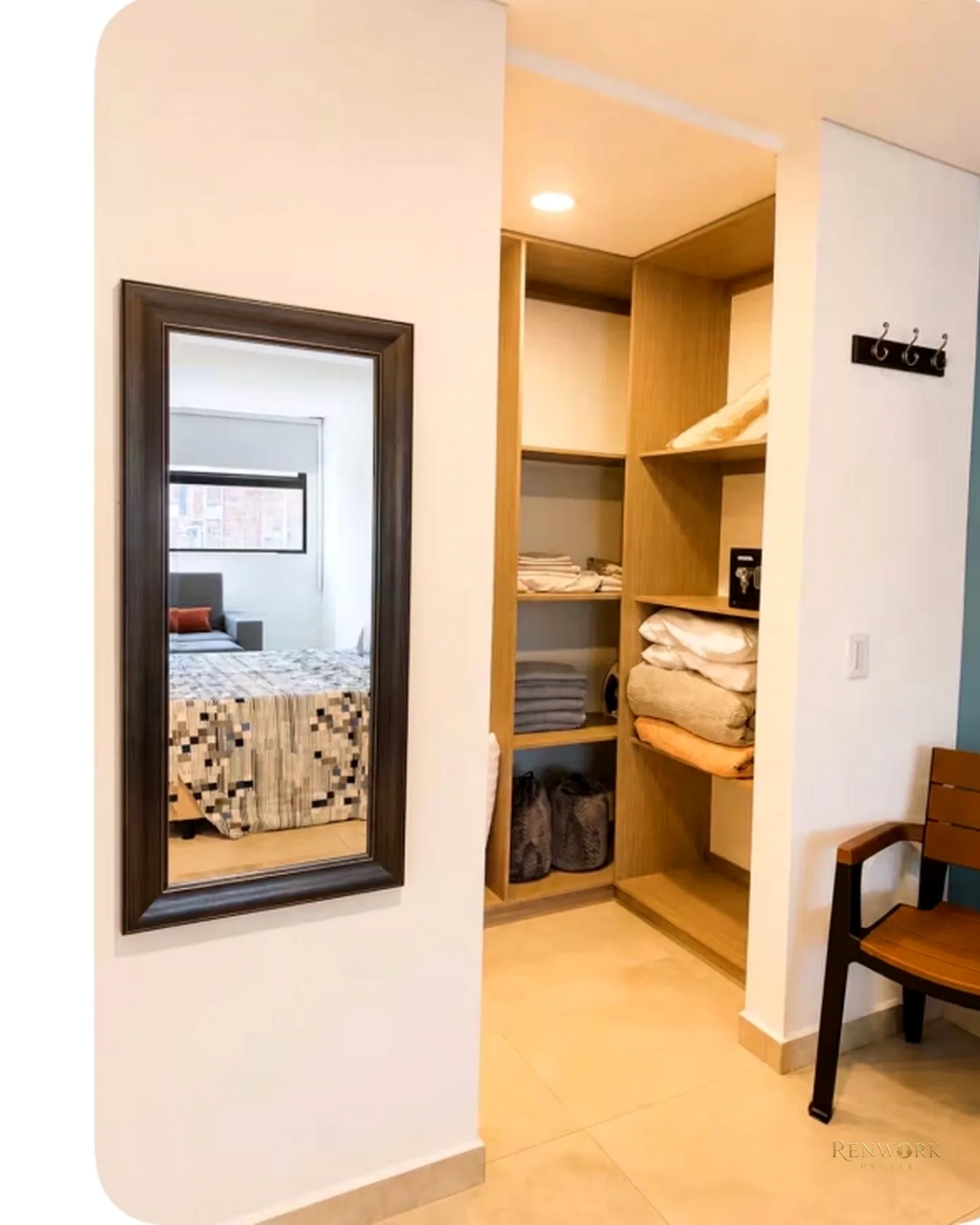 SE VENDE APARTAMENTO AMOBLADO DUPLEX. RENTAS CORTAS AIRBNB. LAURELES · foto 9