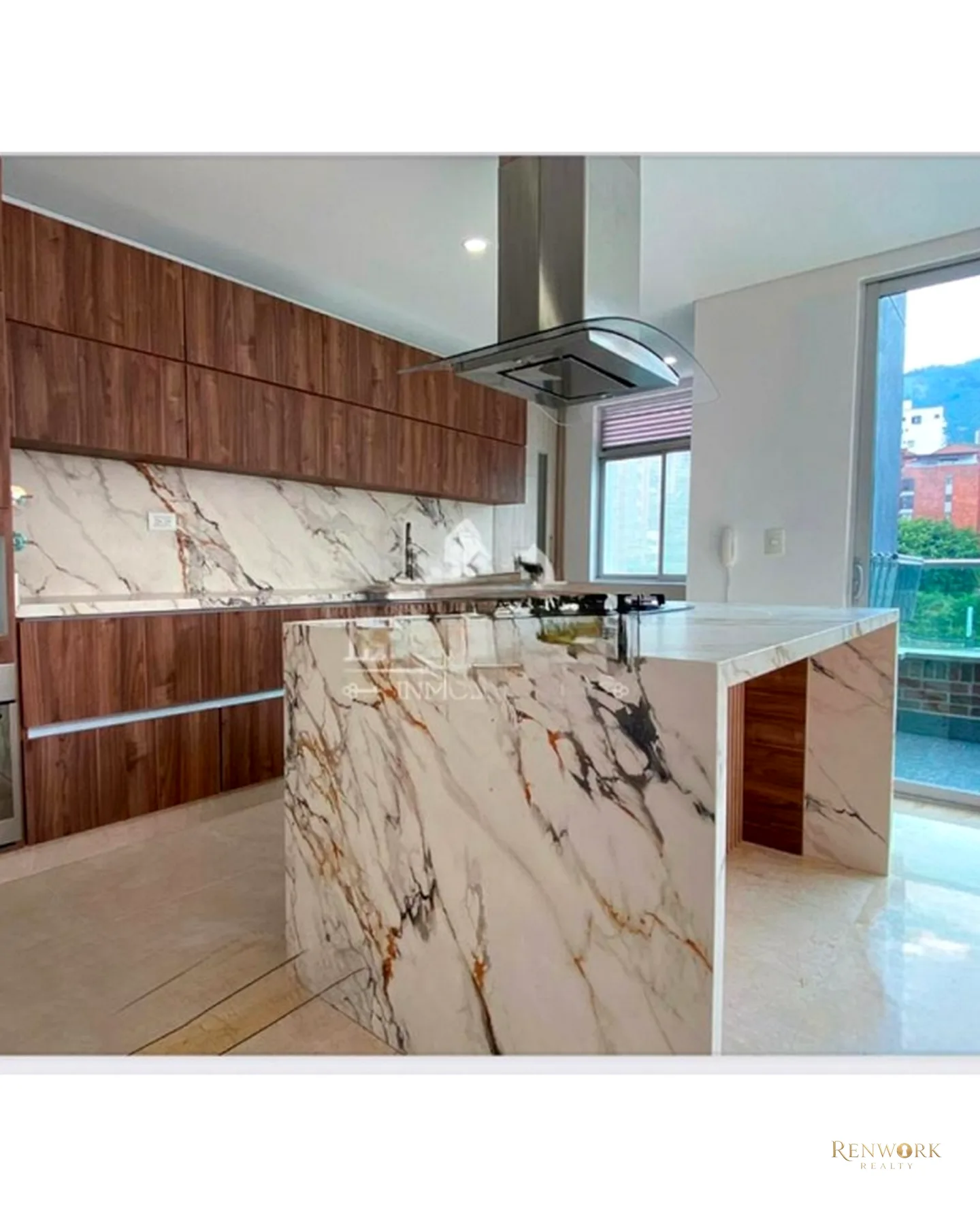 SE VENDE APARTAMENTO EN EN POBLADO, CASTROPOL · foto 1