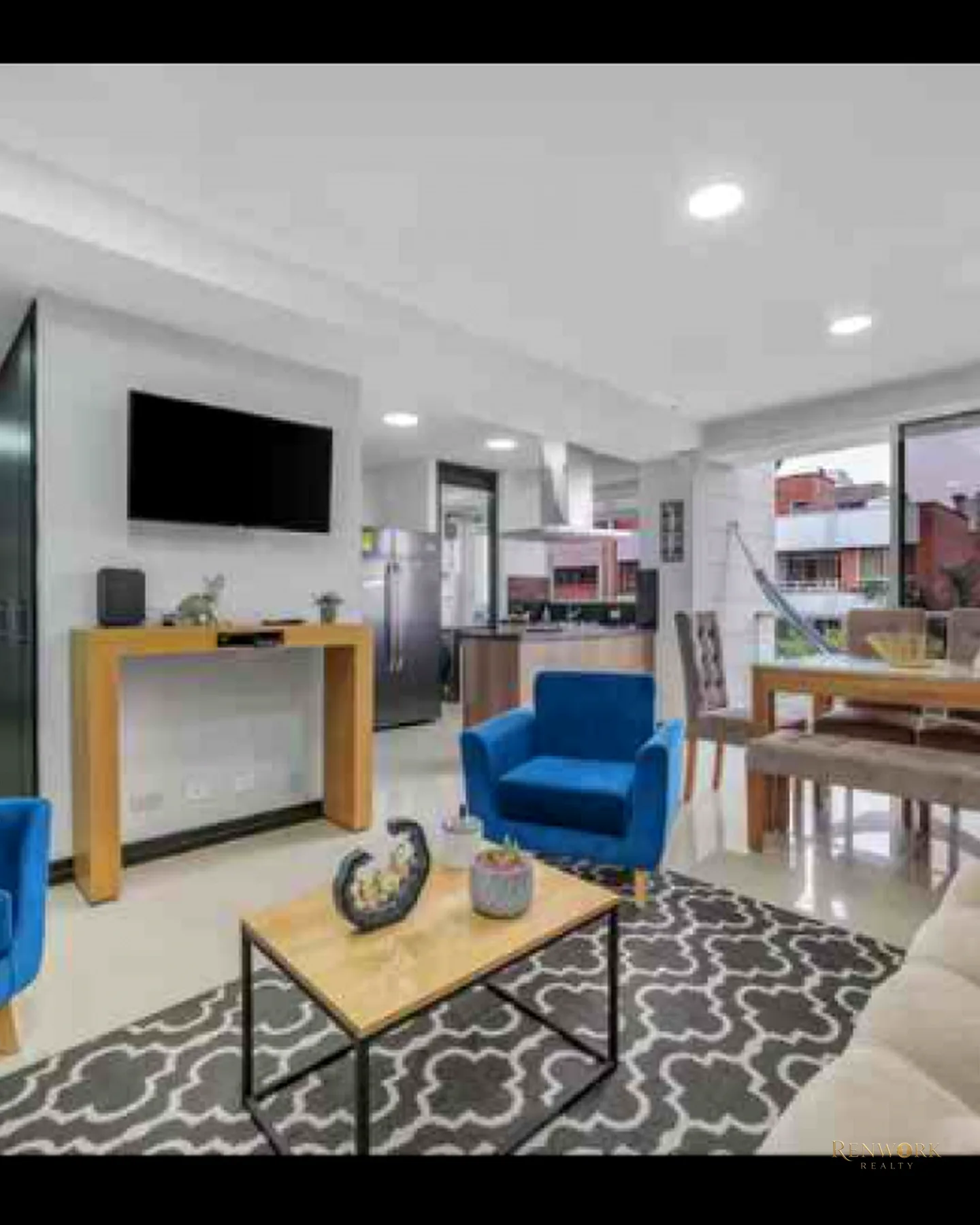 SE VENDE APARTAMENTO EN LAURELES CENTRAL · foto 3