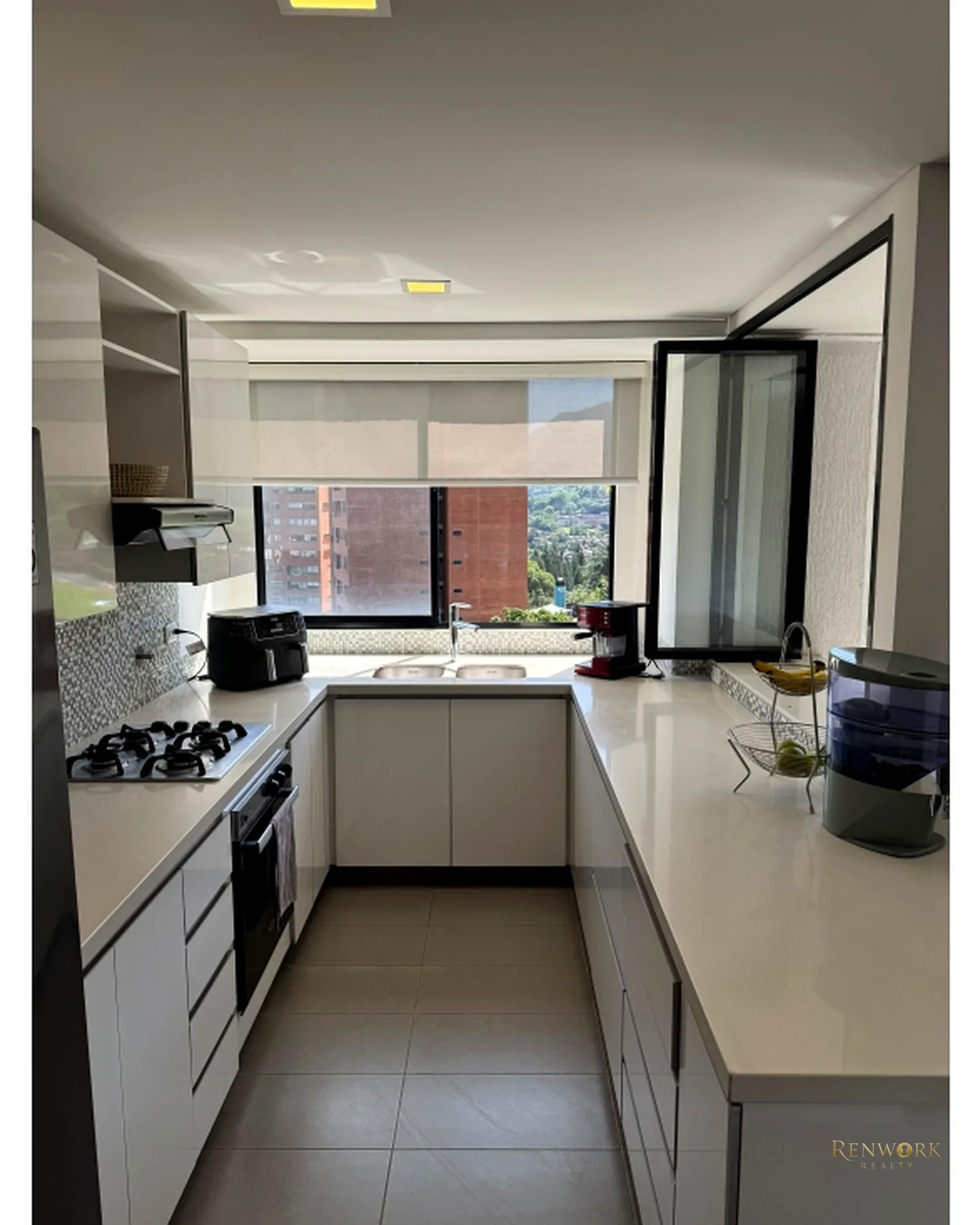 SE VENDE APARTAMENTO EN LOMA DE LAS BRUJAS ENVIGADO. · foto 4