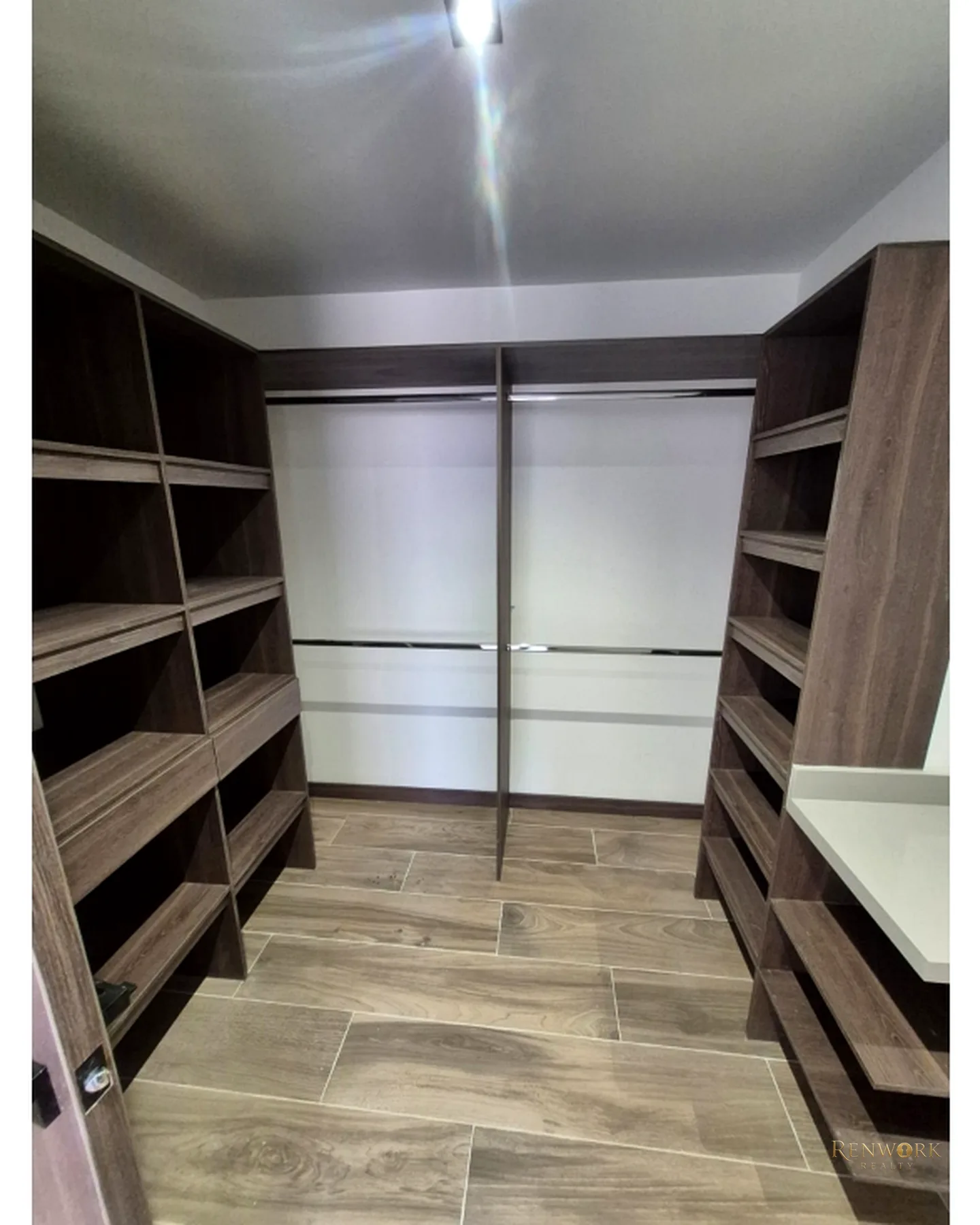 SE VENDE APARTAMENTO EN UNICENTRO, PARA ESTRENAR · foto 5