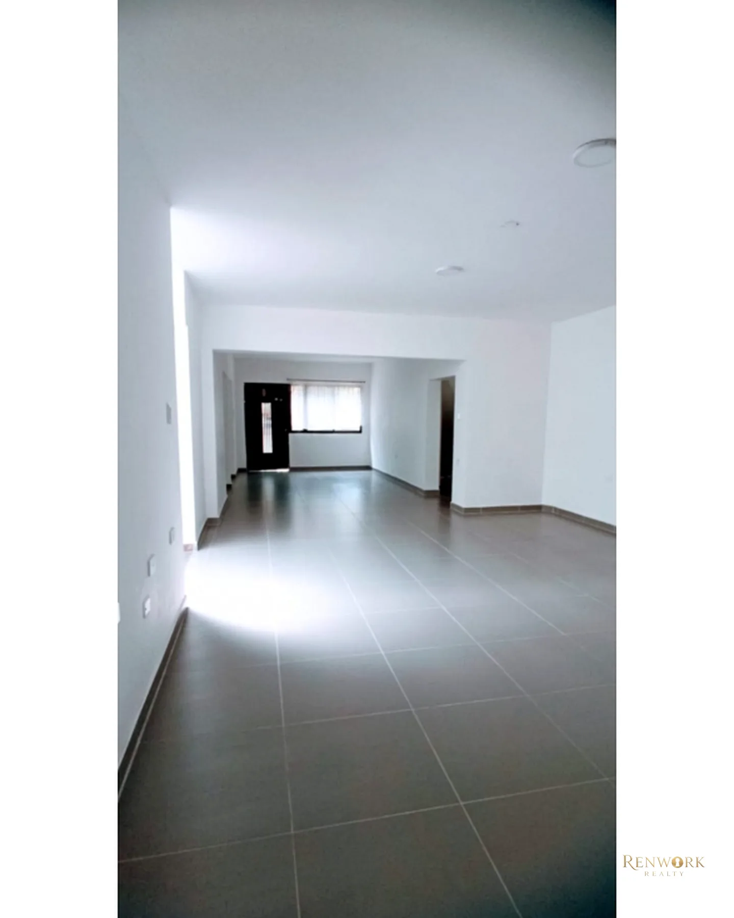 SE VENDE CASA PRIMER PISO LAURELES NOGAL · foto 1
