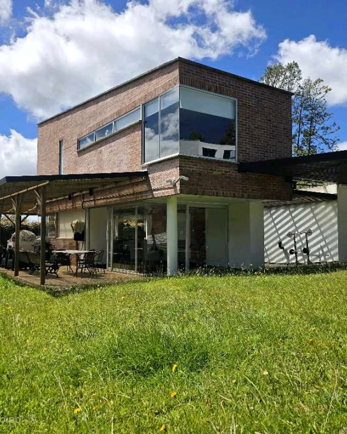 SE VENDE HCASA CAMPESTRE EN ENVIGADO LOMA DEL ESCOBERO 316MTS · foto 1