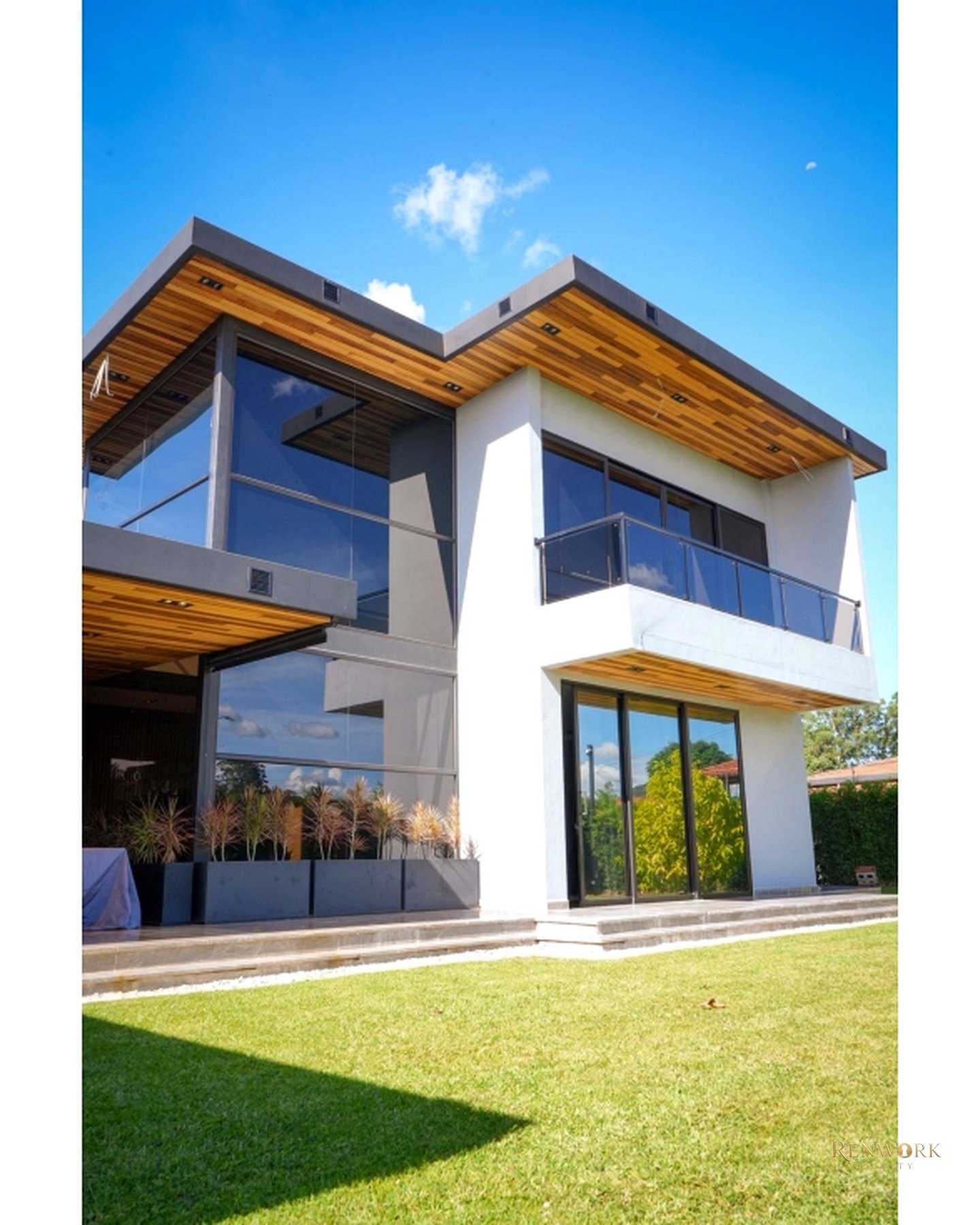 Vista de SE VENDE LUJOSA CASA EN LLANO GRANDE