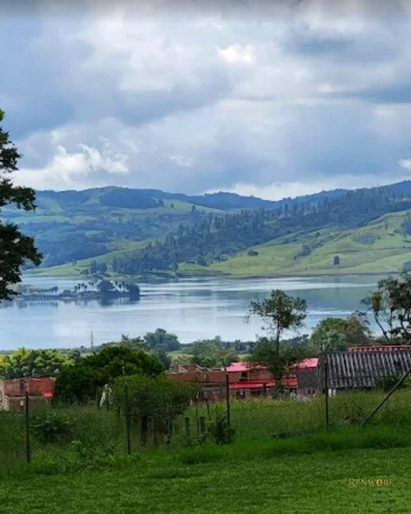 SEDE LAGO CALIMA 22.147M² | $3.200M OPORTUNIDAD, AVALÚO $3.455M 🏞️✨ · foto 2
