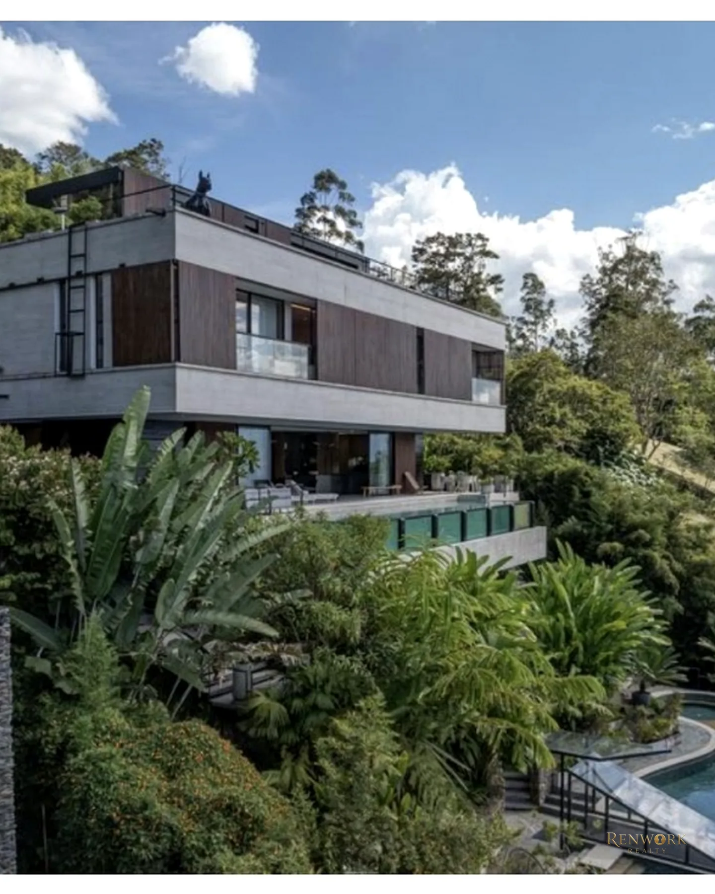UNA DE LAS CASAS MÁS EXCLUSIVAS Y ÚNICAS DE MEDELLÍN -LOS BALSOS · foto 2