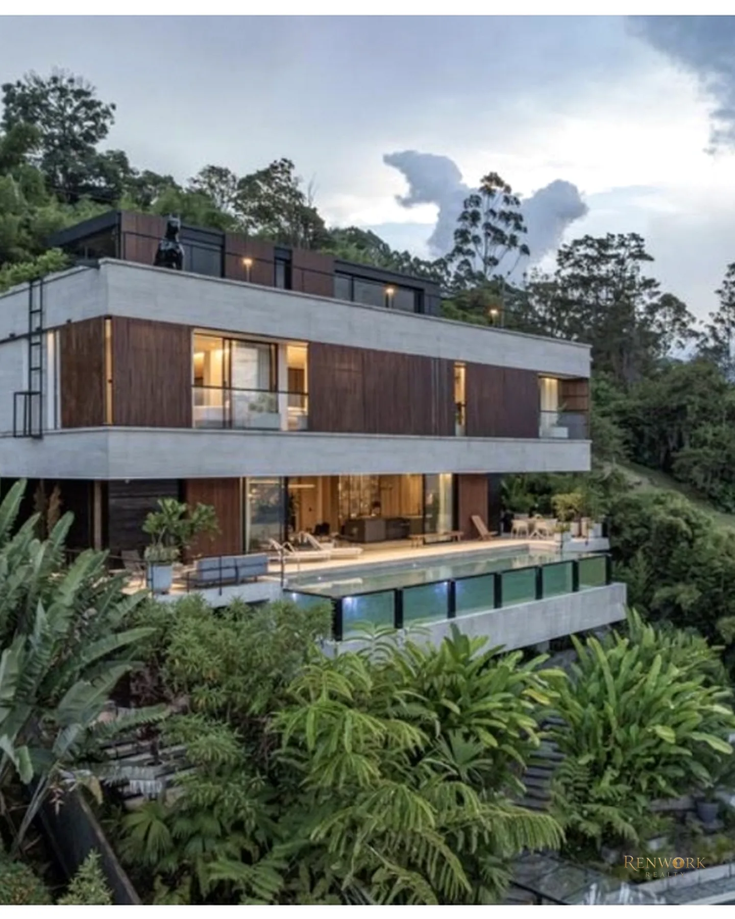 UNA DE LAS CASAS MÁS EXCLUSIVAS Y ÚNICAS DE MEDELLÍN -LOS BALSOS · foto 1