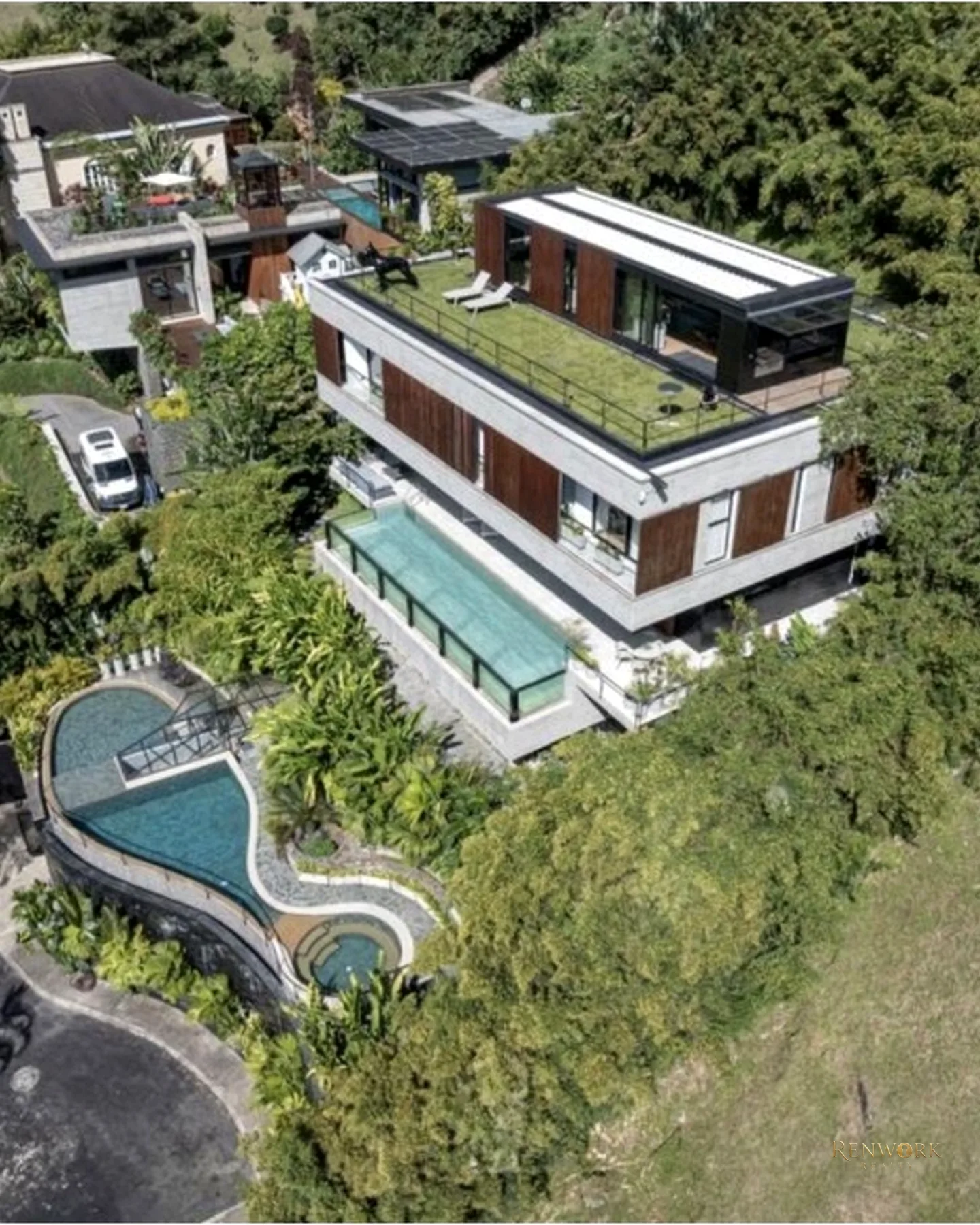 UNA DE LAS CASAS MÁS EXCLUSIVAS Y ÚNICAS DE MEDELLÍN -LOS BALSOS · foto 3