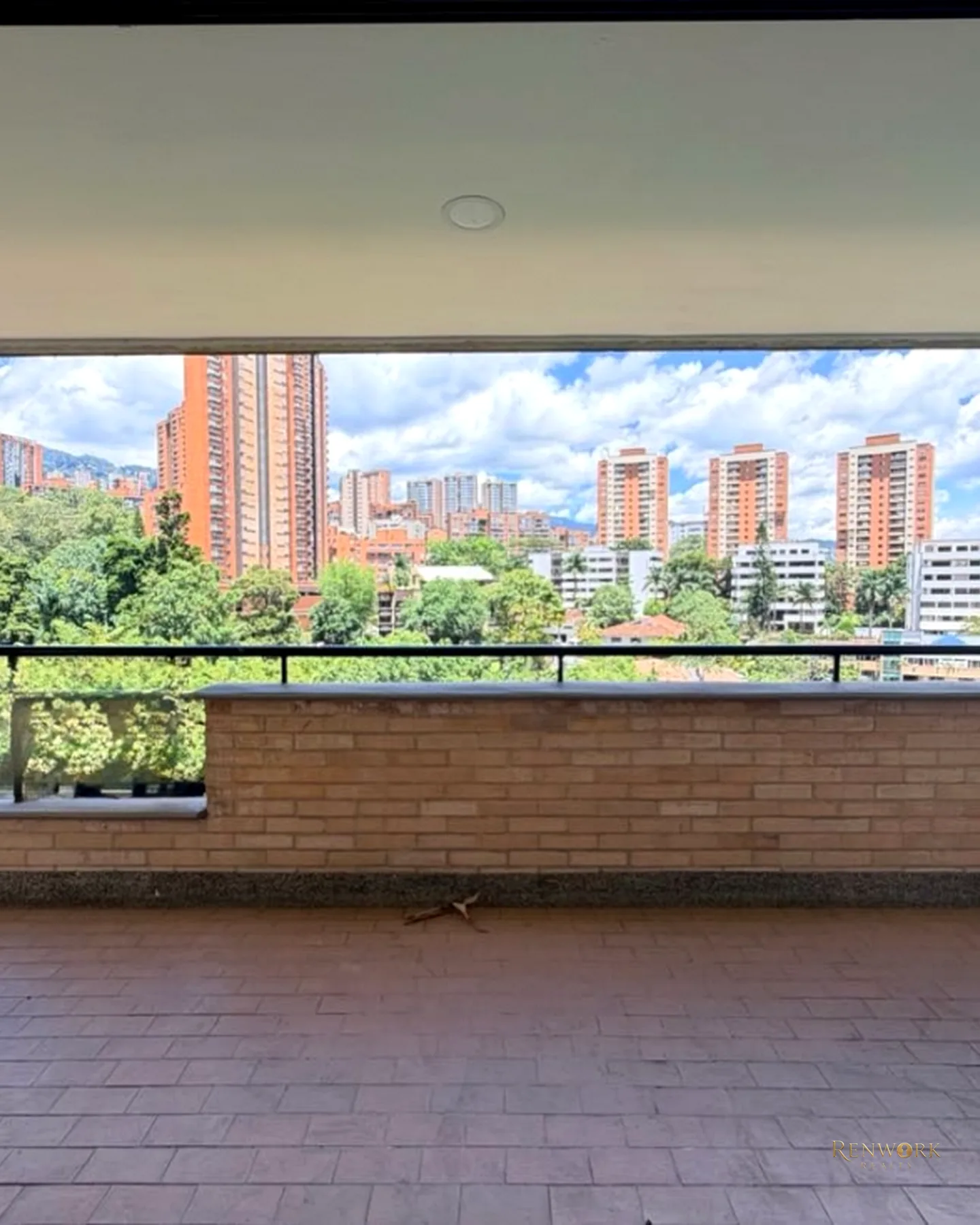 | V E N T A | APARTAMENTO EN EL POBLADO, INFERIOR CON LOS GONZÁLEZ · foto 21