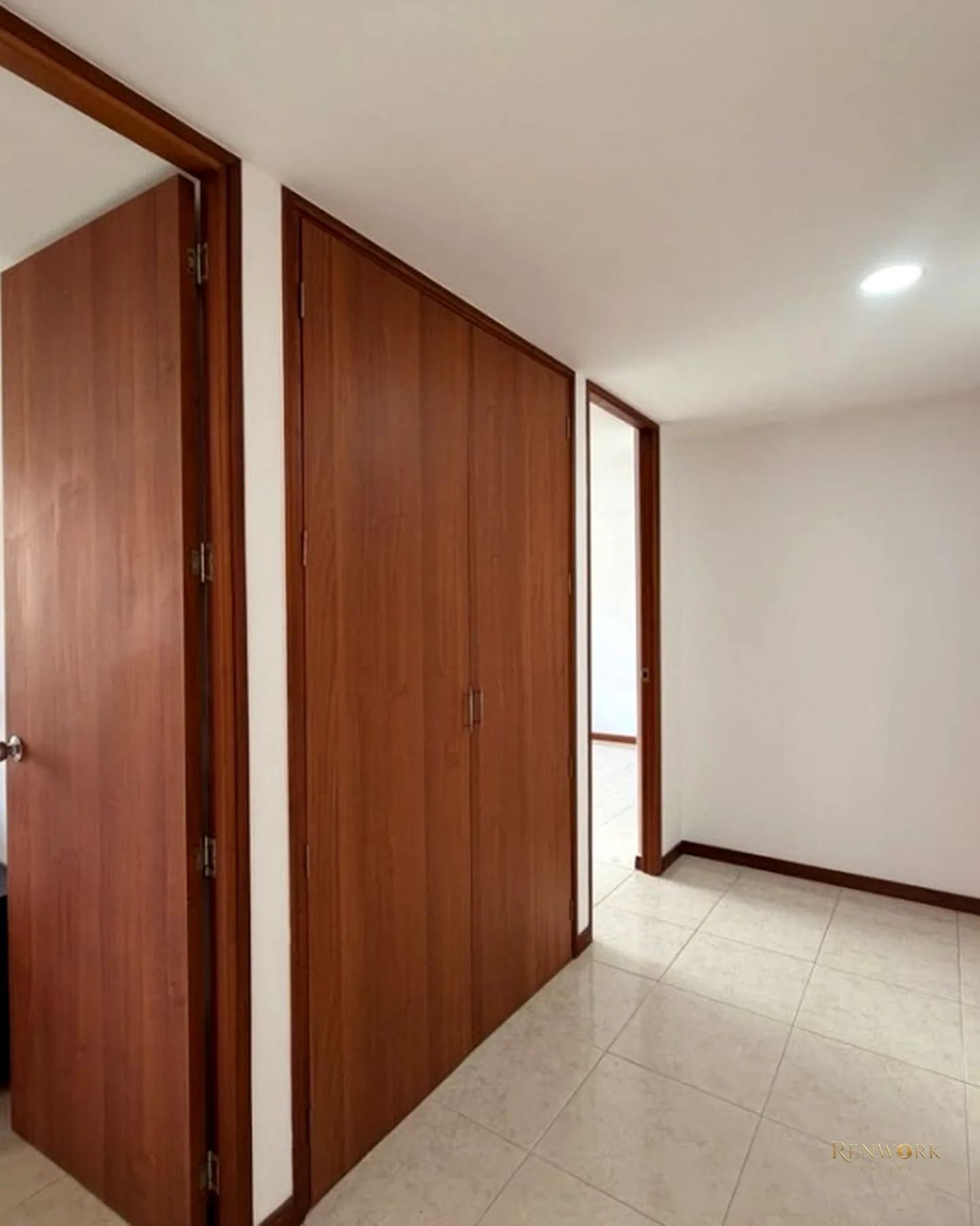 | V E N T A | APARTAMENTO EN EL POBLADO, INFERIOR CON LOS GONZÁLEZ · foto 12