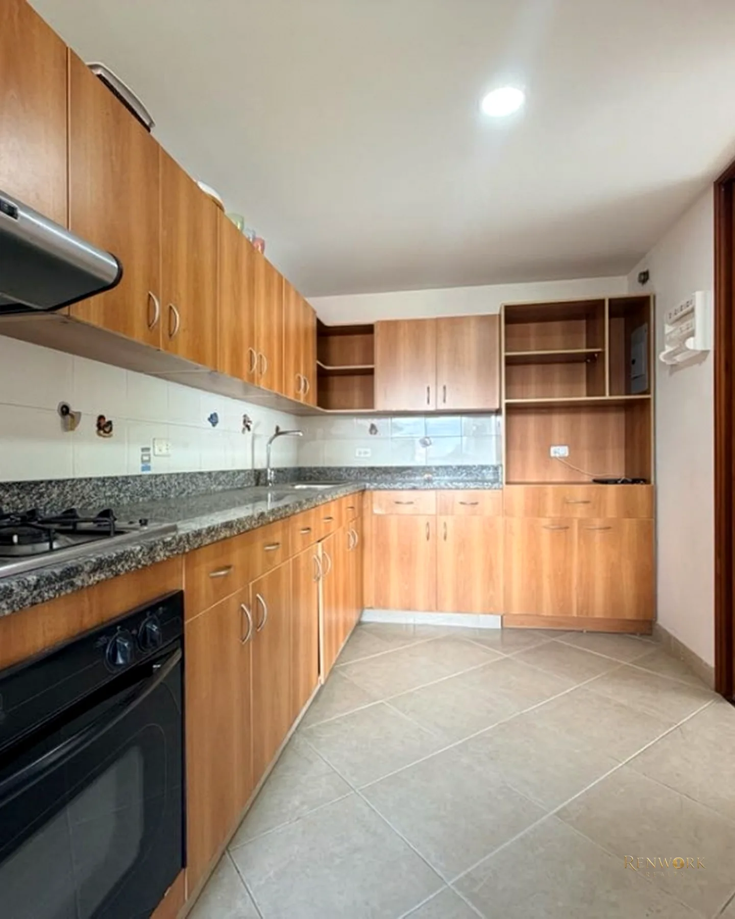 | V E N T A | APARTAMENTO EN EL POBLADO, INFERIOR CON LOS GONZÁLEZ · foto 5