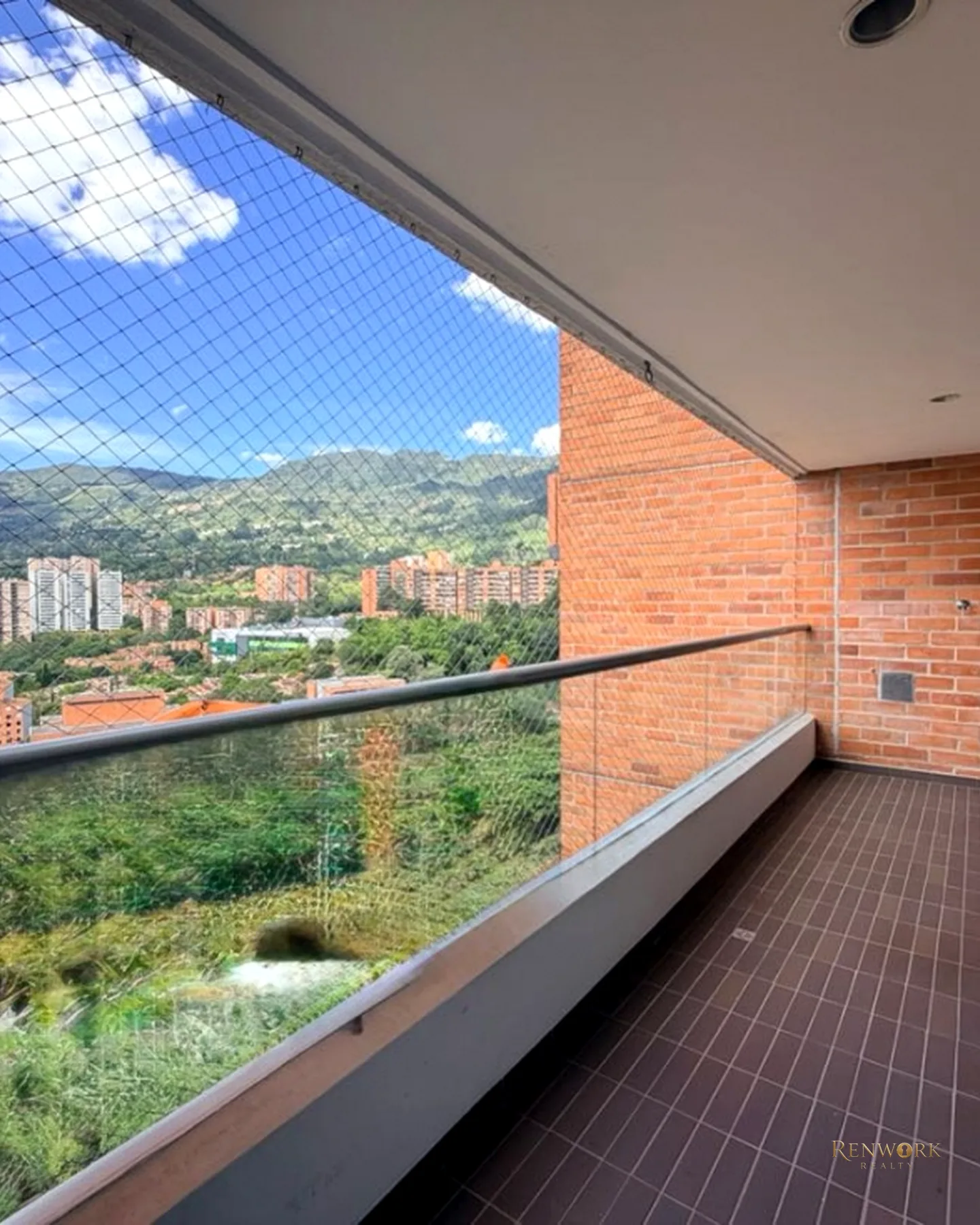 | V E N T A | APARTMENTO EN ENVIGADO, LAS BRUJAS. SÚPER VISTA · foto 1