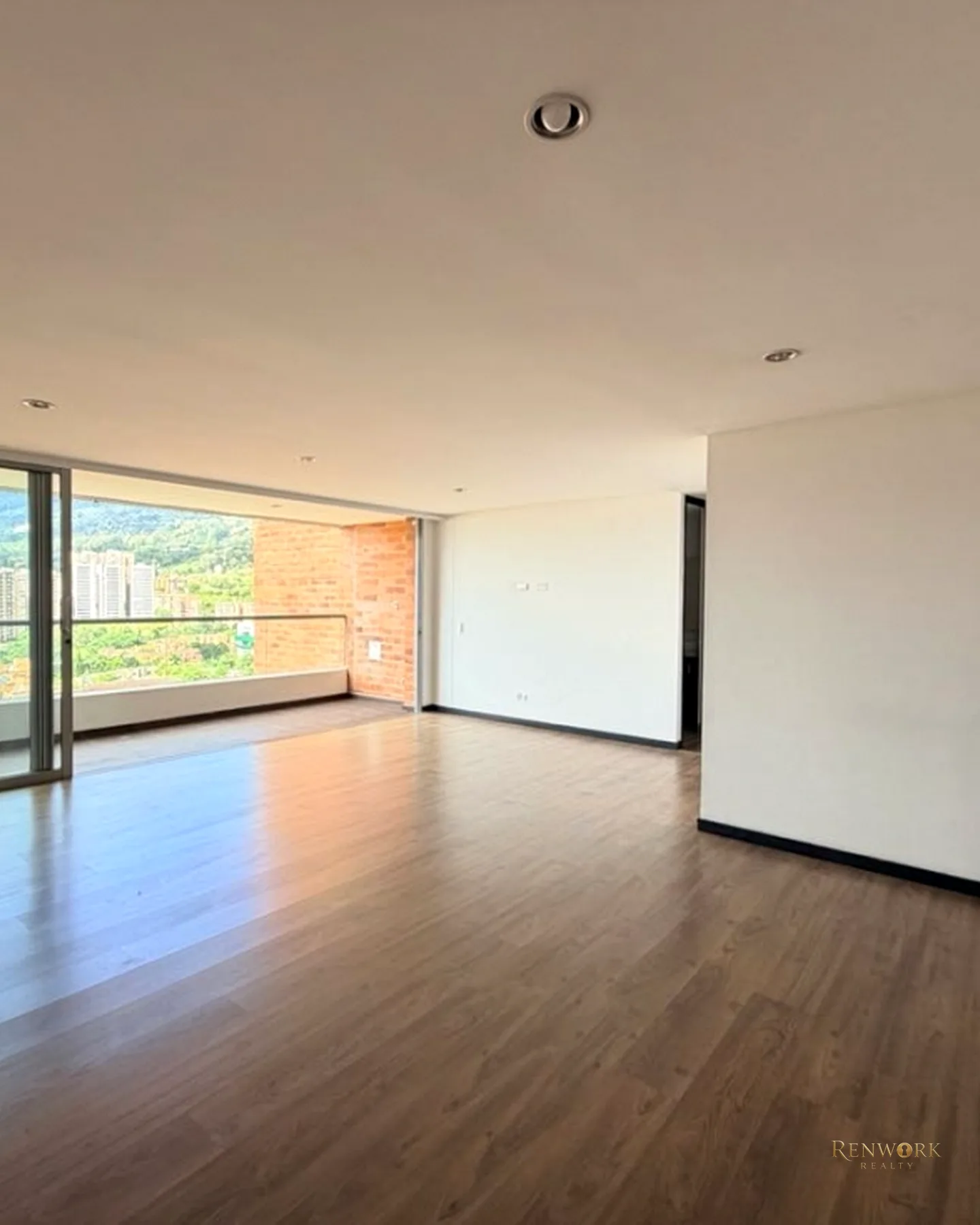 | V E N T A | APARTMENTO EN ENVIGADO, LAS BRUJAS. SÚPER VISTA · foto 2