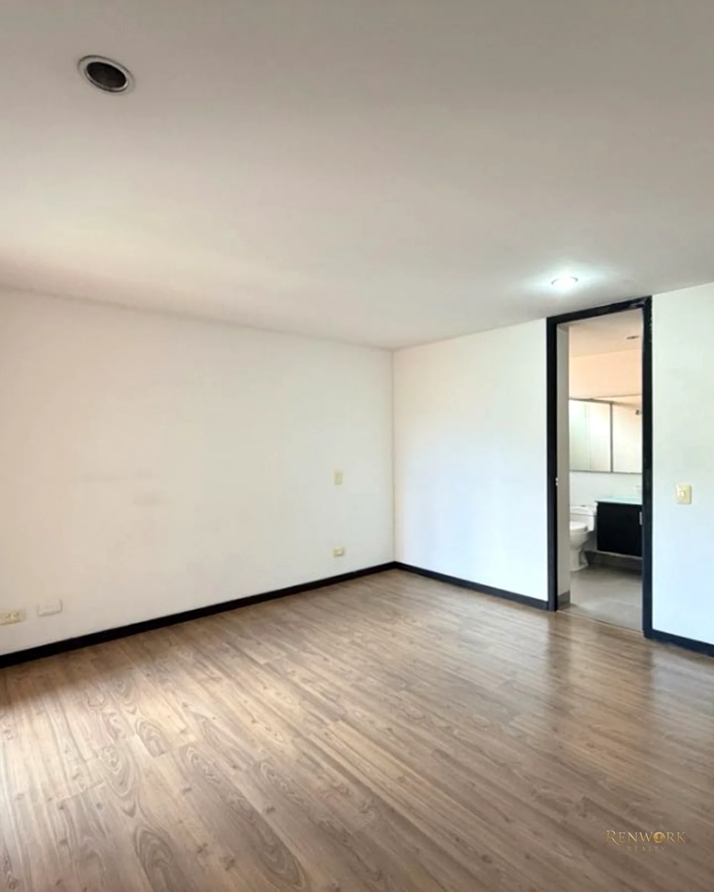 | V E N T A | APARTMENTO EN ENVIGADO, LAS BRUJAS. SÚPER VISTA · foto 10