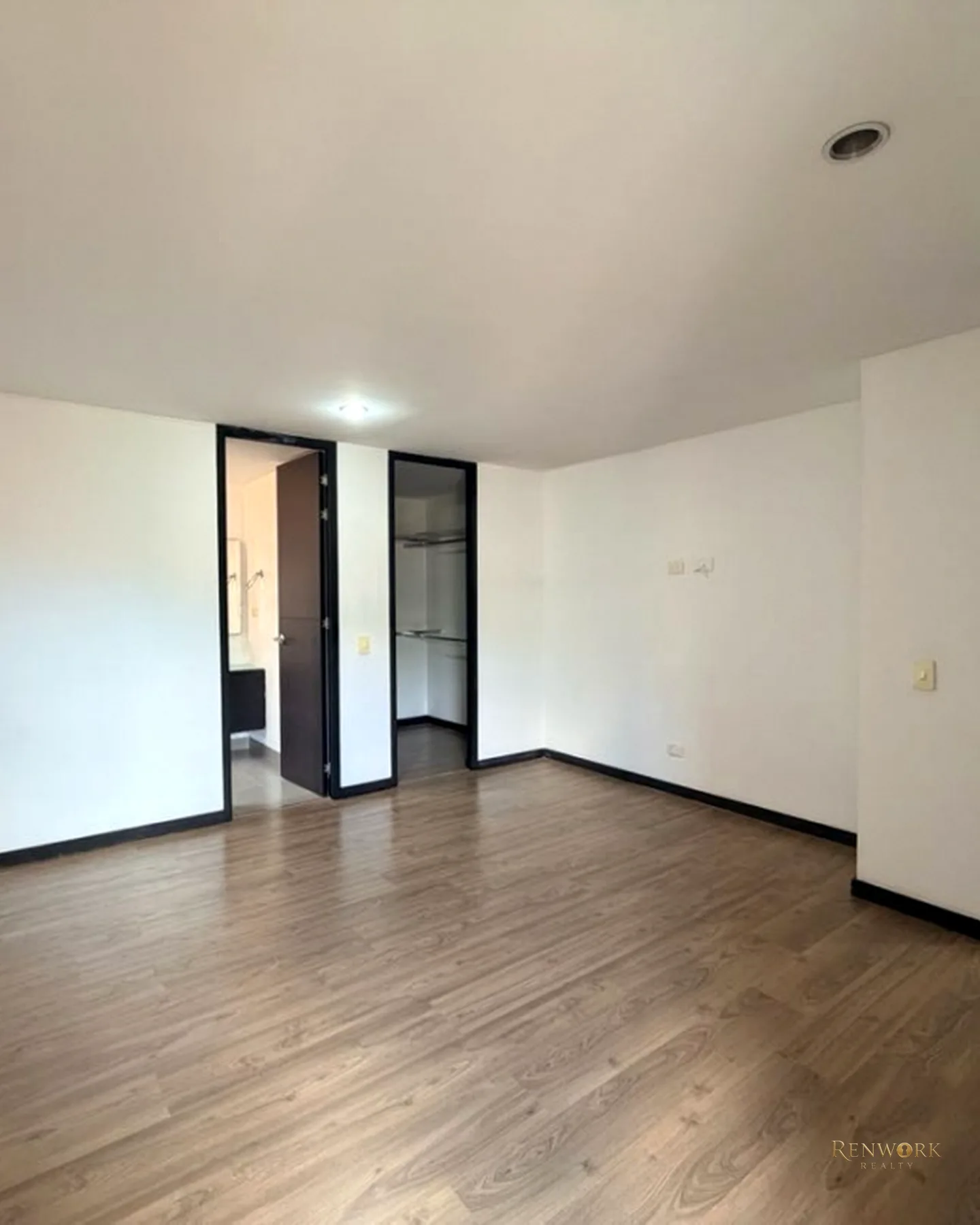 | V E N T A | APARTMENTO EN ENVIGADO, LAS BRUJAS. SÚPER VISTA · foto 12
