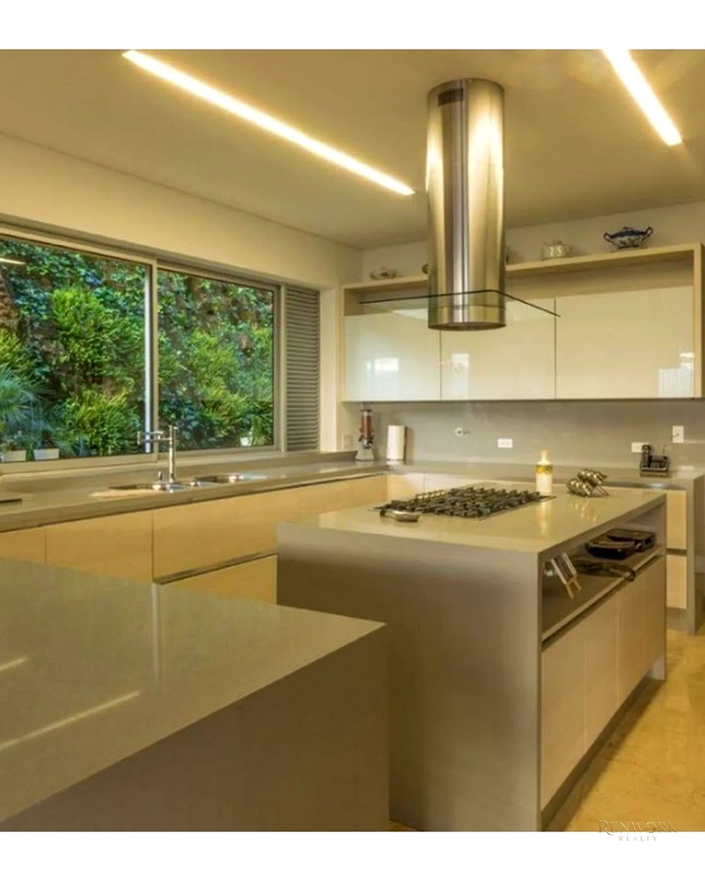 VENDEMOS CASA DE LUJO EN LA CALERA EL POBLADO · foto 4