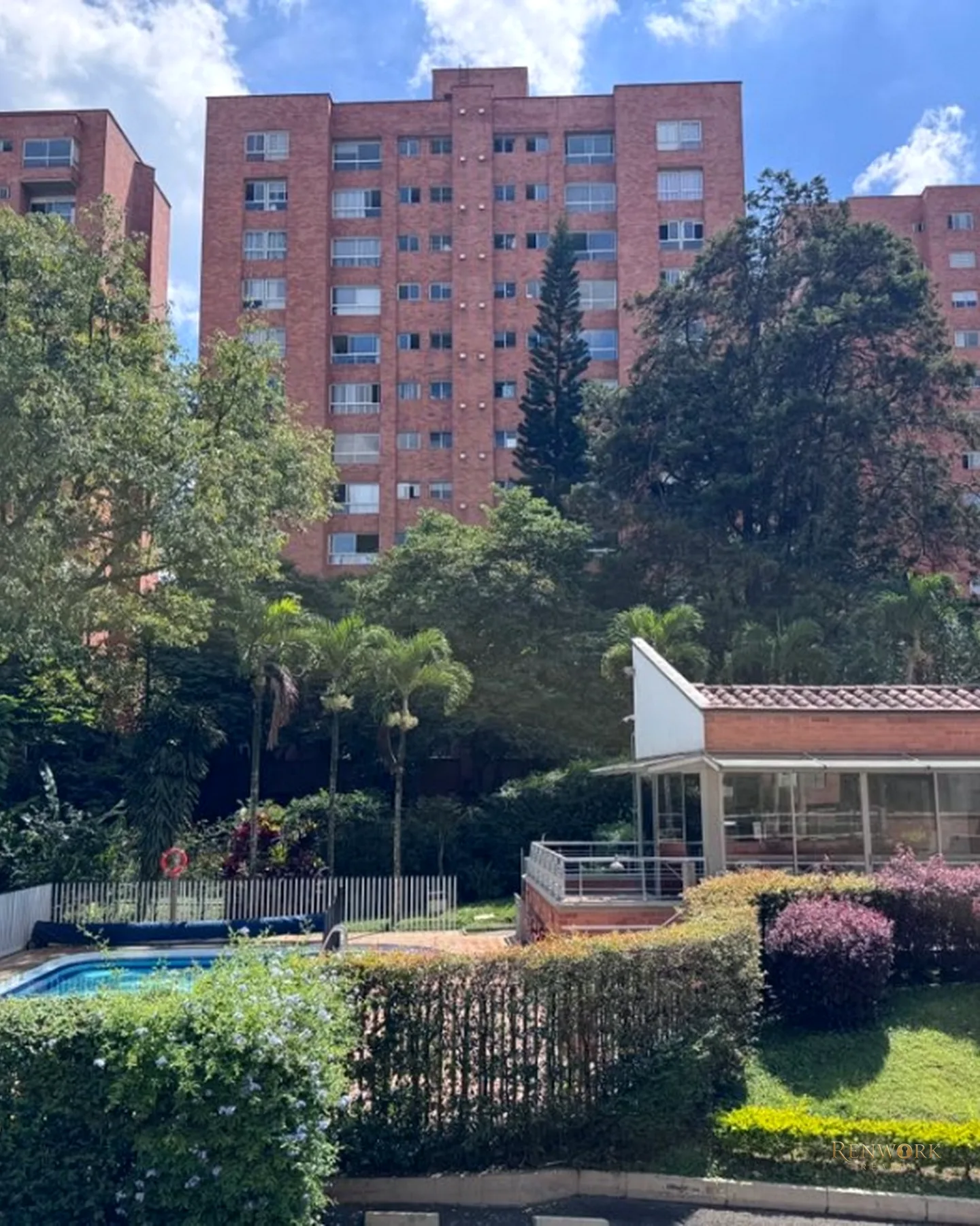 VENDO 179 MT + 47 MTR DE TERRAZA CERCA AL C.COMERCIAL SANTA FE · foto 23