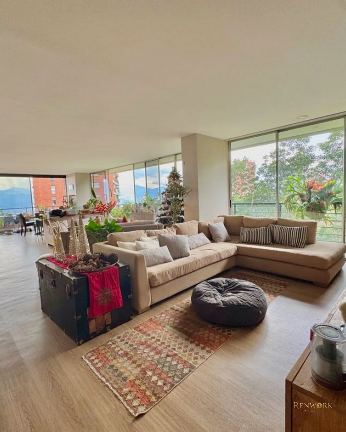 VENDO APARTAMENTO 267 MTR AVIÑÓN 20C · foto 2
