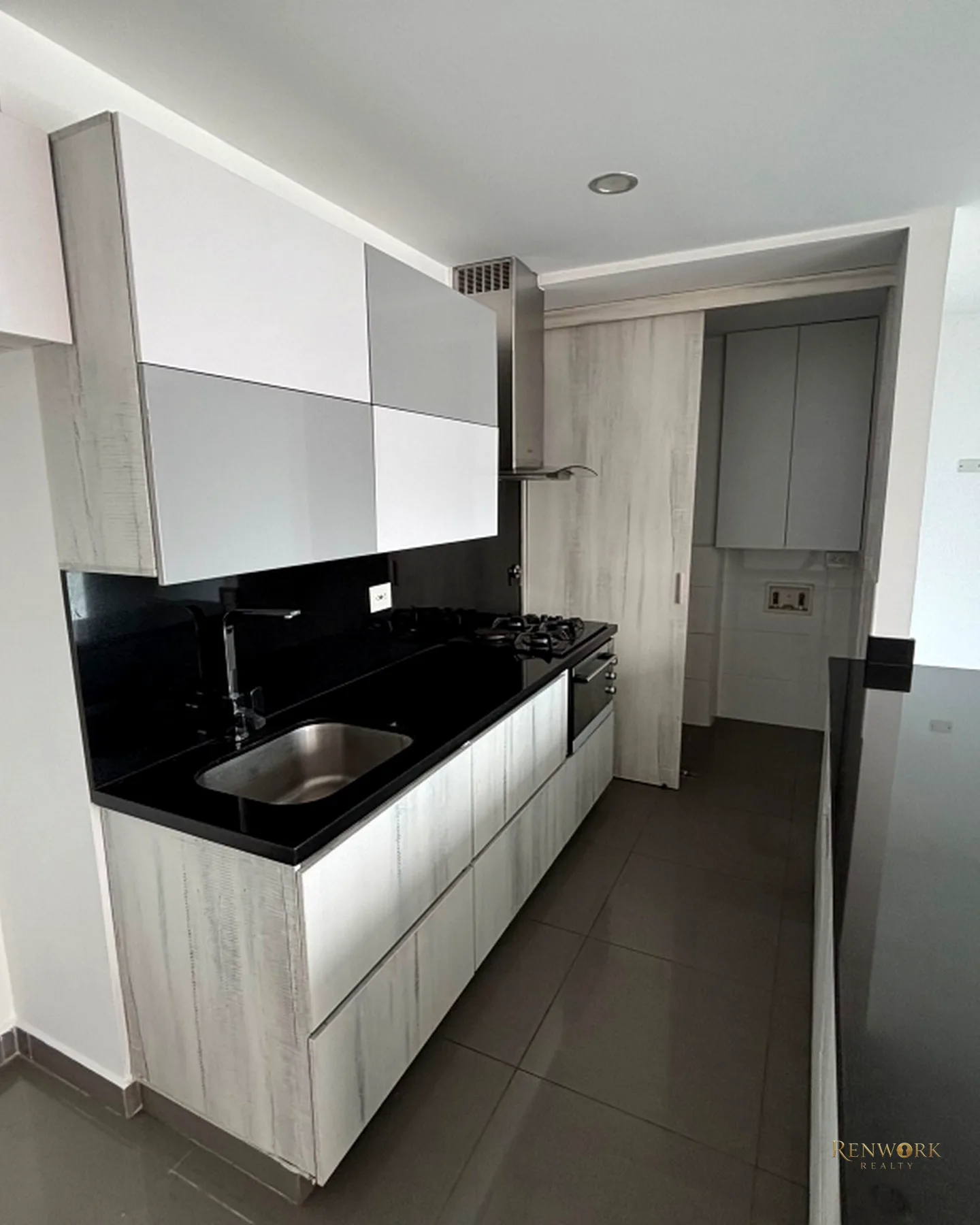 VENDO APARTAMENTO DÚPLEX DE LUJO EN LAURELES CON TERRAZA PRIVADA · foto 8