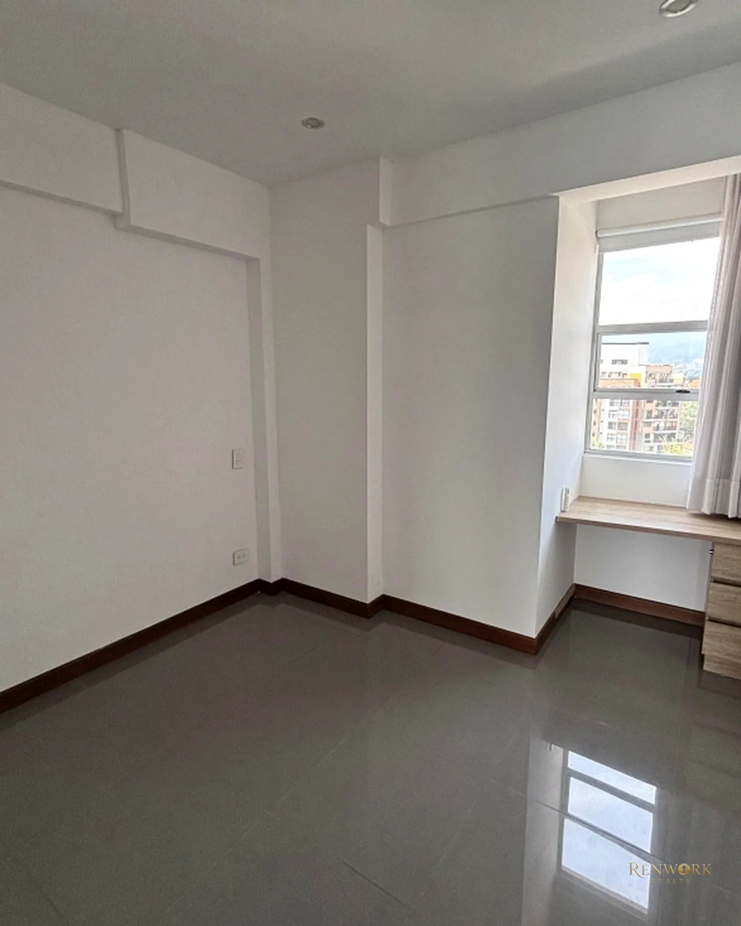 VENDO APARTAMENTO DÚPLEX DE LUJO EN LAURELES CON TERRAZA PRIVADA · foto 16