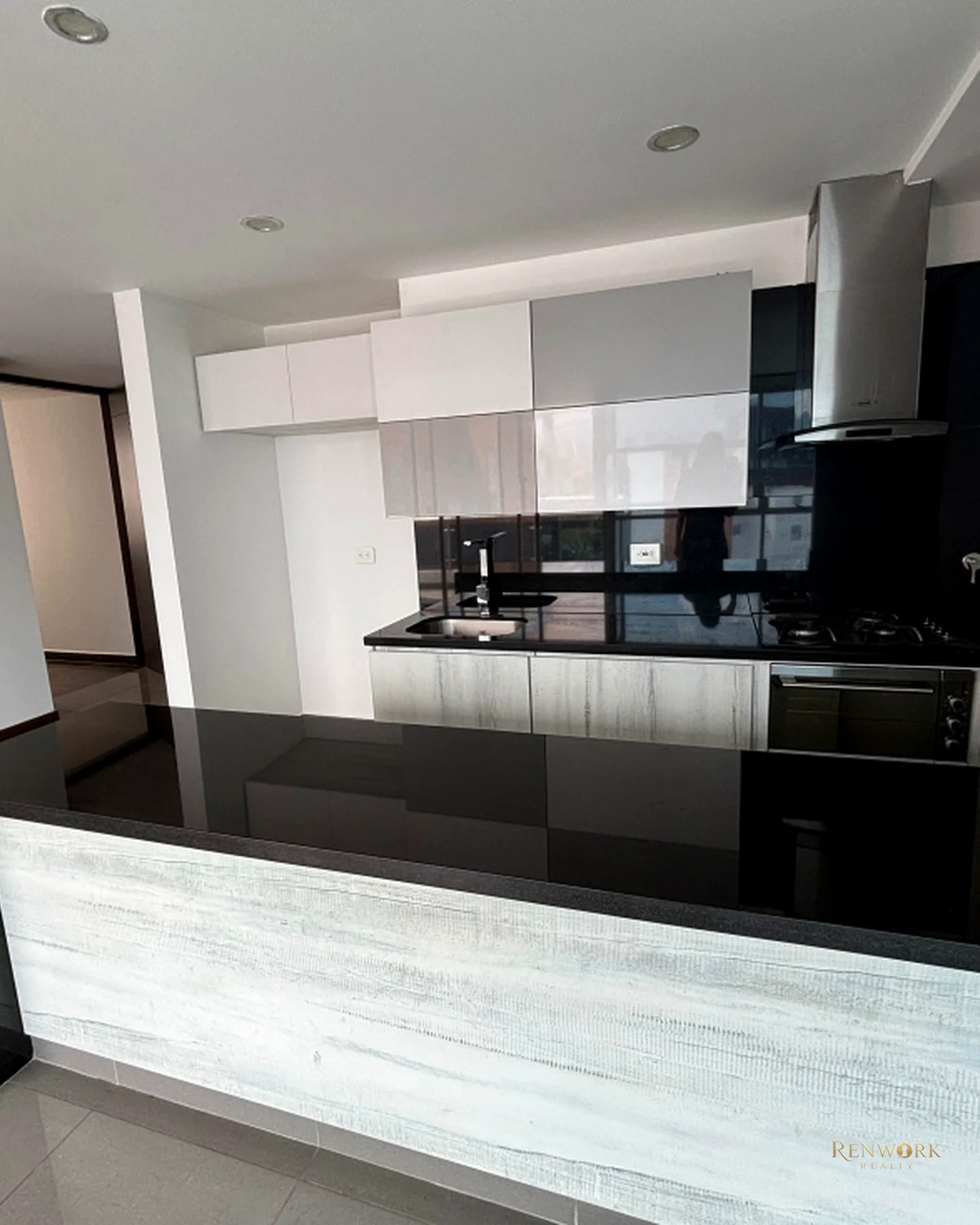 VENDO APARTAMENTO DÚPLEX DE LUJO EN LAURELES CON TERRAZA PRIVADA · foto 7