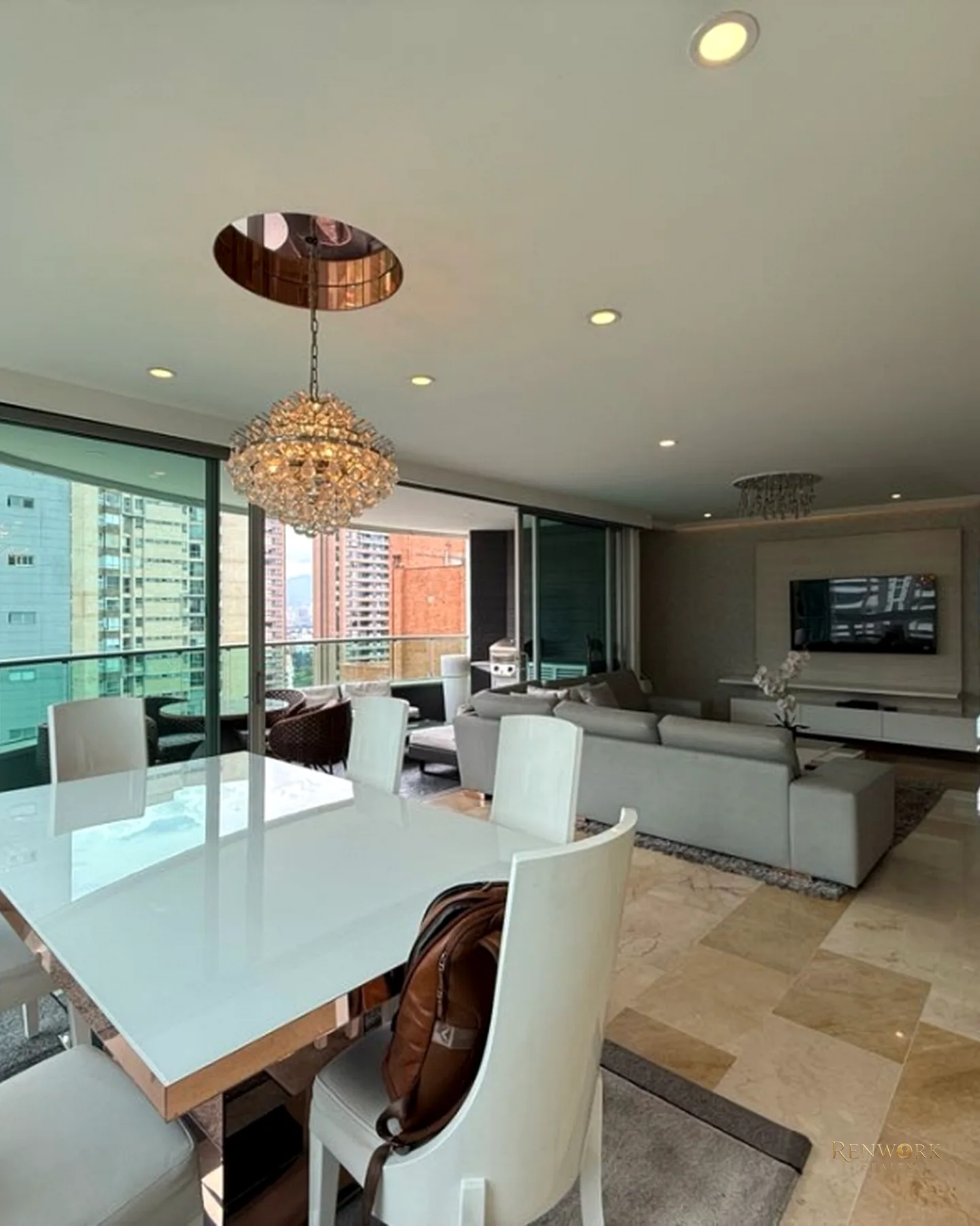 VENDO APARTAMENTO EN EL POBLADO, LALINDE · foto 4