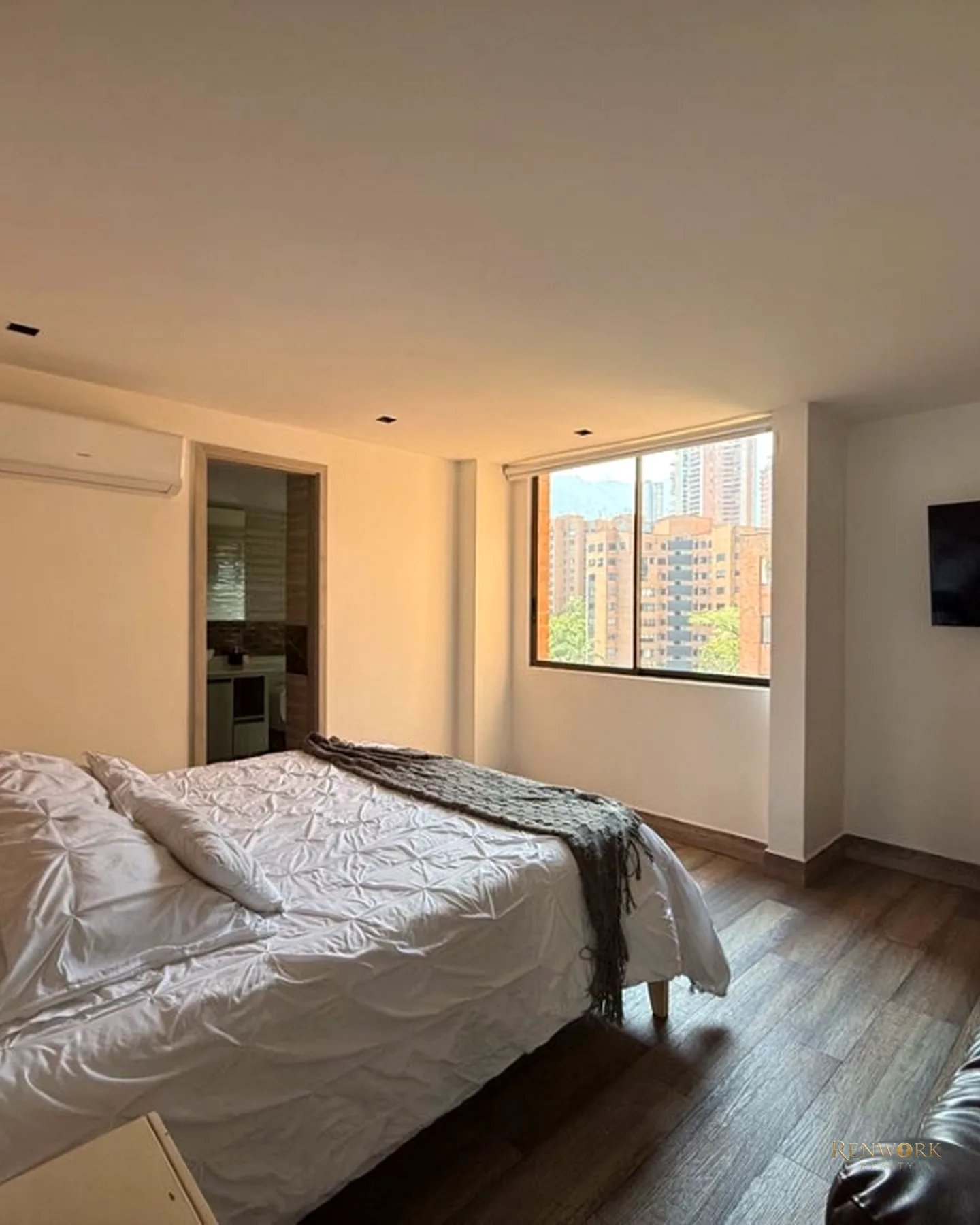VENDO APARTAMENTO EN EL POBLADO, MILLA DE ORO · foto 13