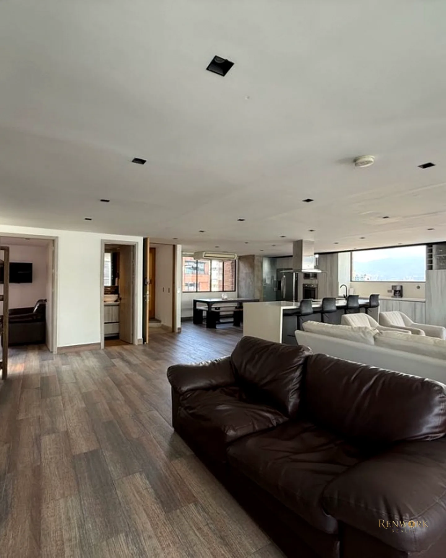 VENDO APARTAMENTO EN EL POBLADO, MILLA DE ORO · foto 6