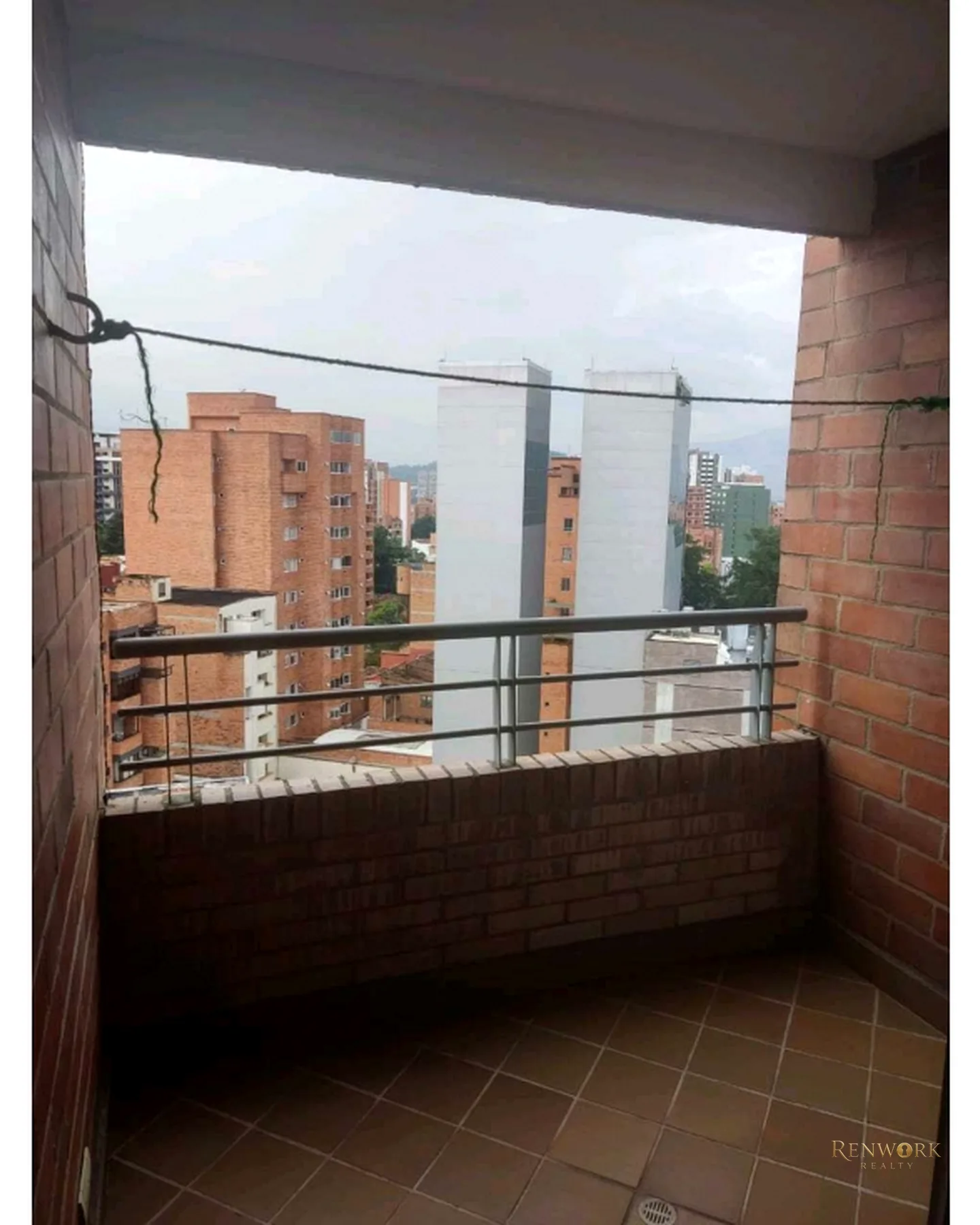 VENDO APARTAMENTO EN LAURELES PORTERIA 24/7 · foto 6