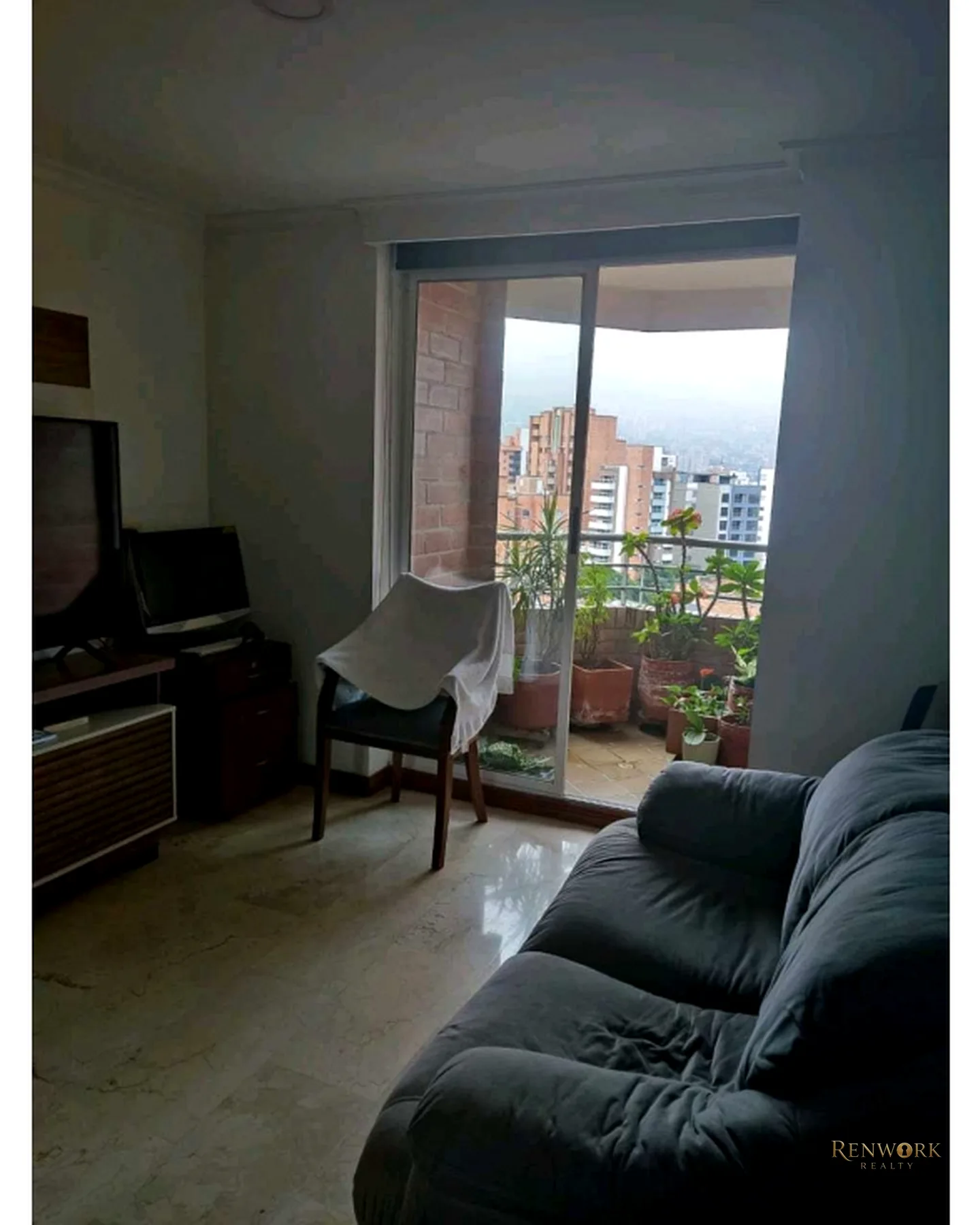 VENDO APARTAMENTO EN LAURELES PORTERIA 24/7 · foto 2