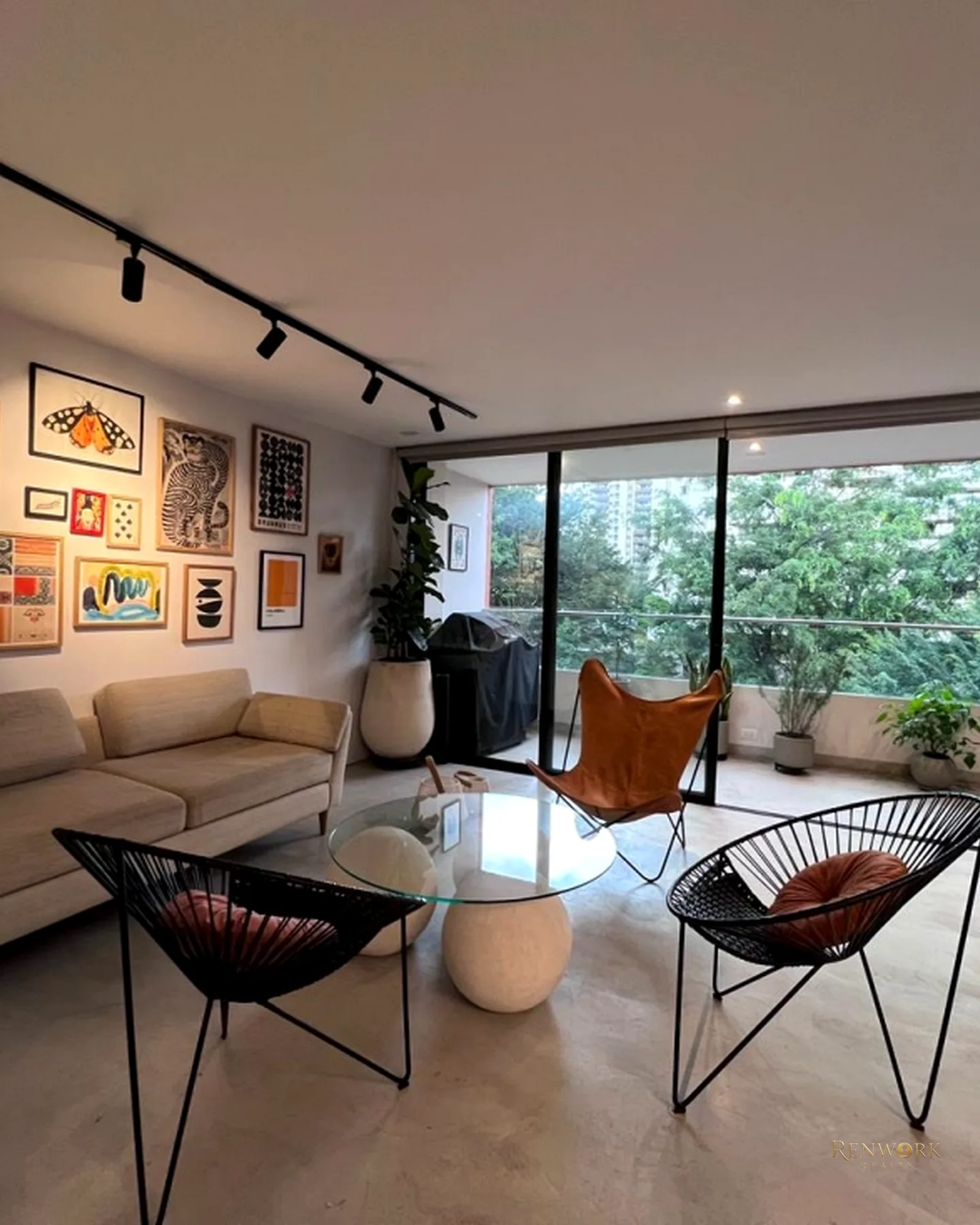 VENDO APARTAMENTO EN LOMA LOS GONZÁLES, MILLA DE ORO, 200M2 REMODELADO · foto 1
