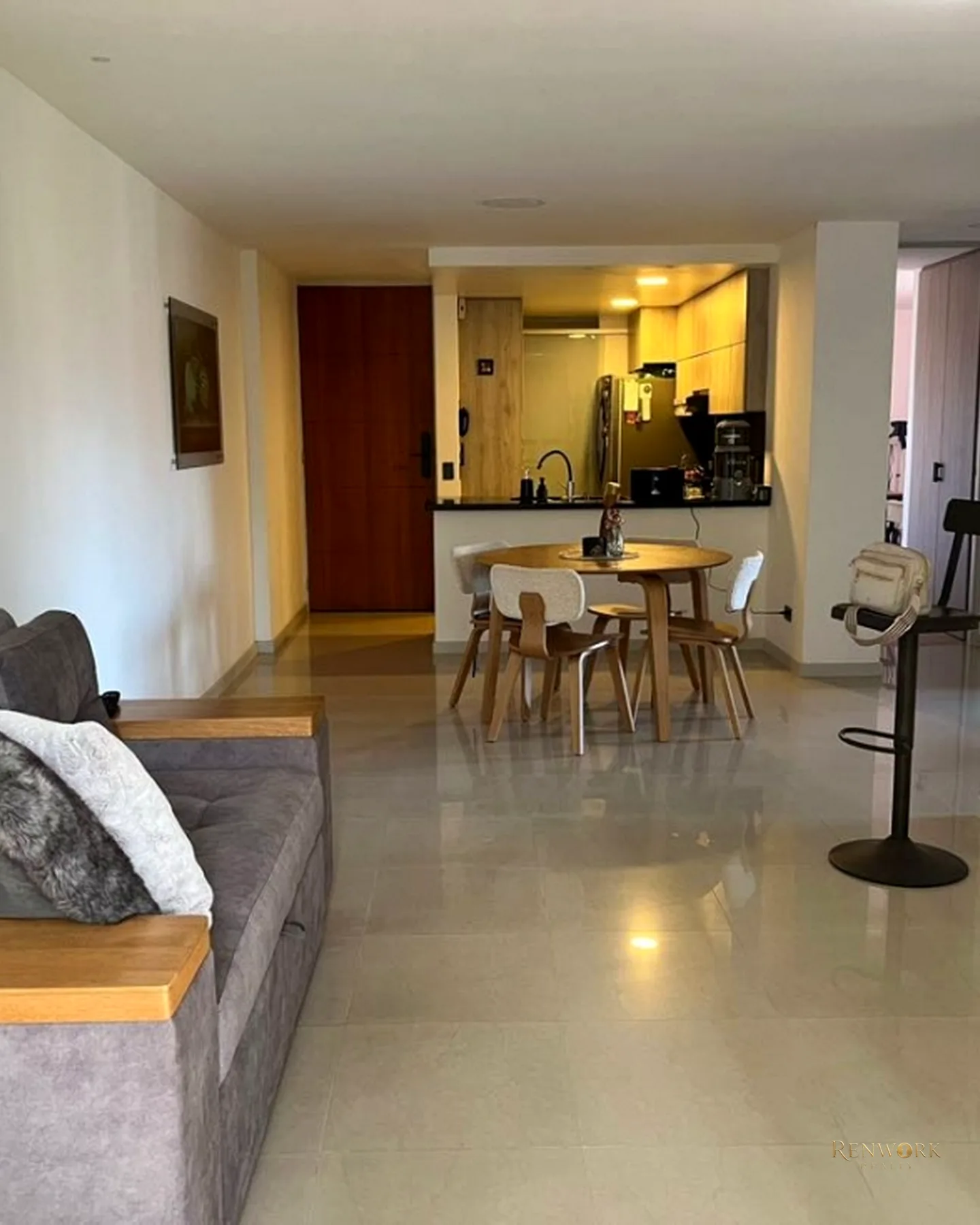 VENDO APARTAMENTO ENVIGADO ESMERALDAL REMODELADO AMPLIO ILUMINADO · foto 1