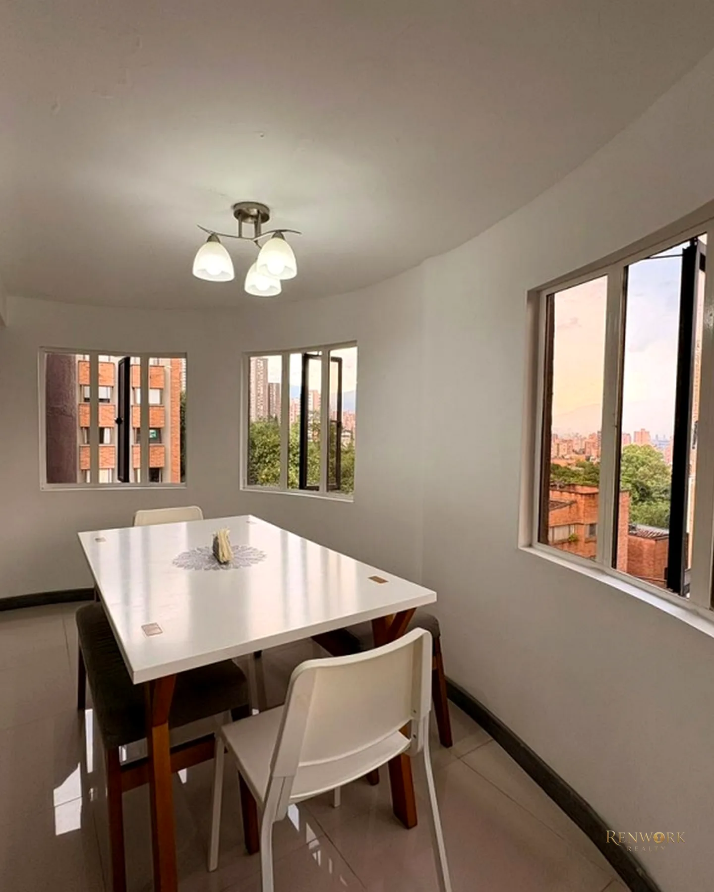 VENDO APARTAMENTO MEDELLÍN, EL POBLADO, LAS LOMAS 2 · foto 4