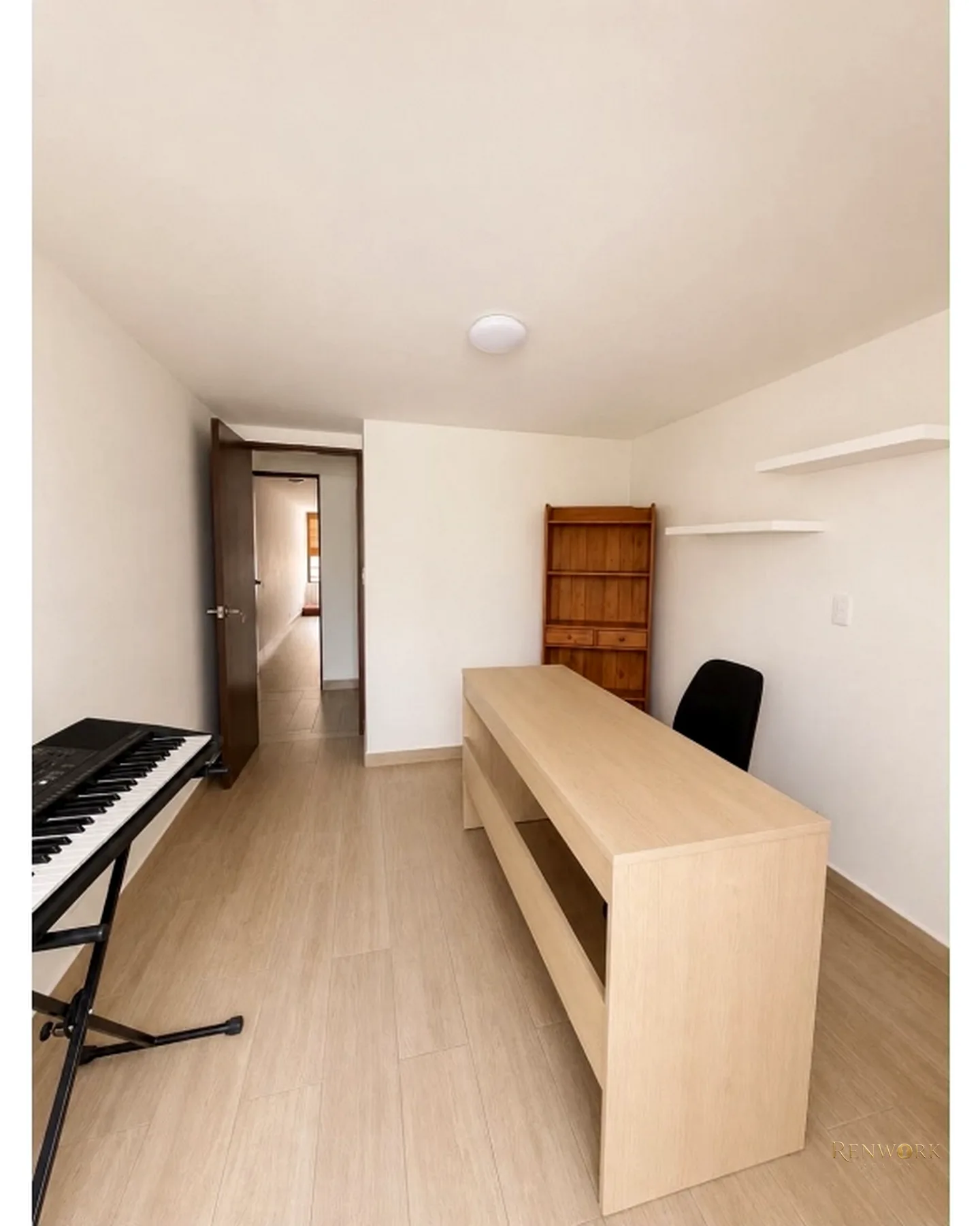 VENDO APARTAMENTO REMODELADO EN LAURELES CON COLEGA · foto 10