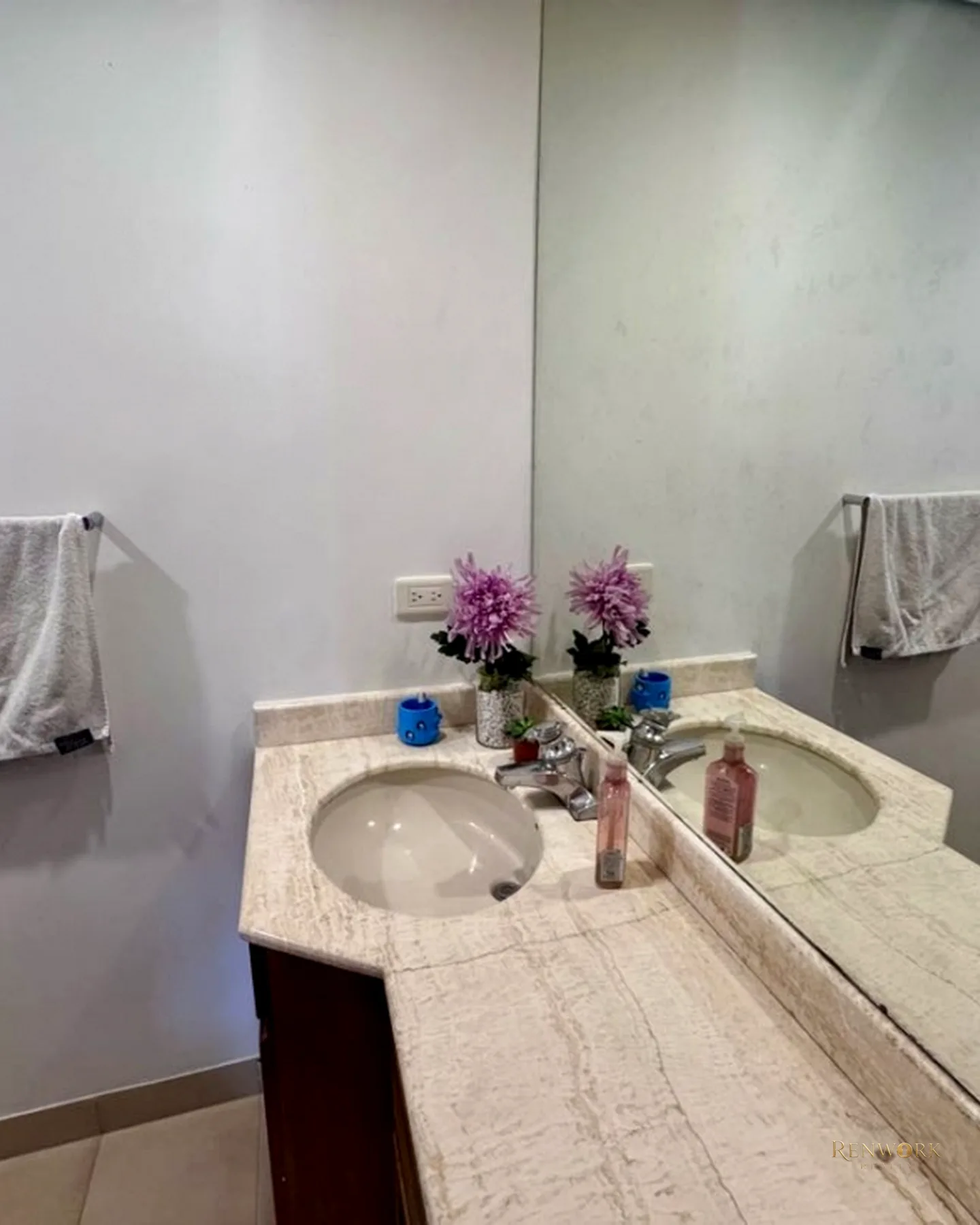 VENDO APTO 184 MTR SECTOR TRANSVERSAL INFERIOR POBLADO · foto 13
