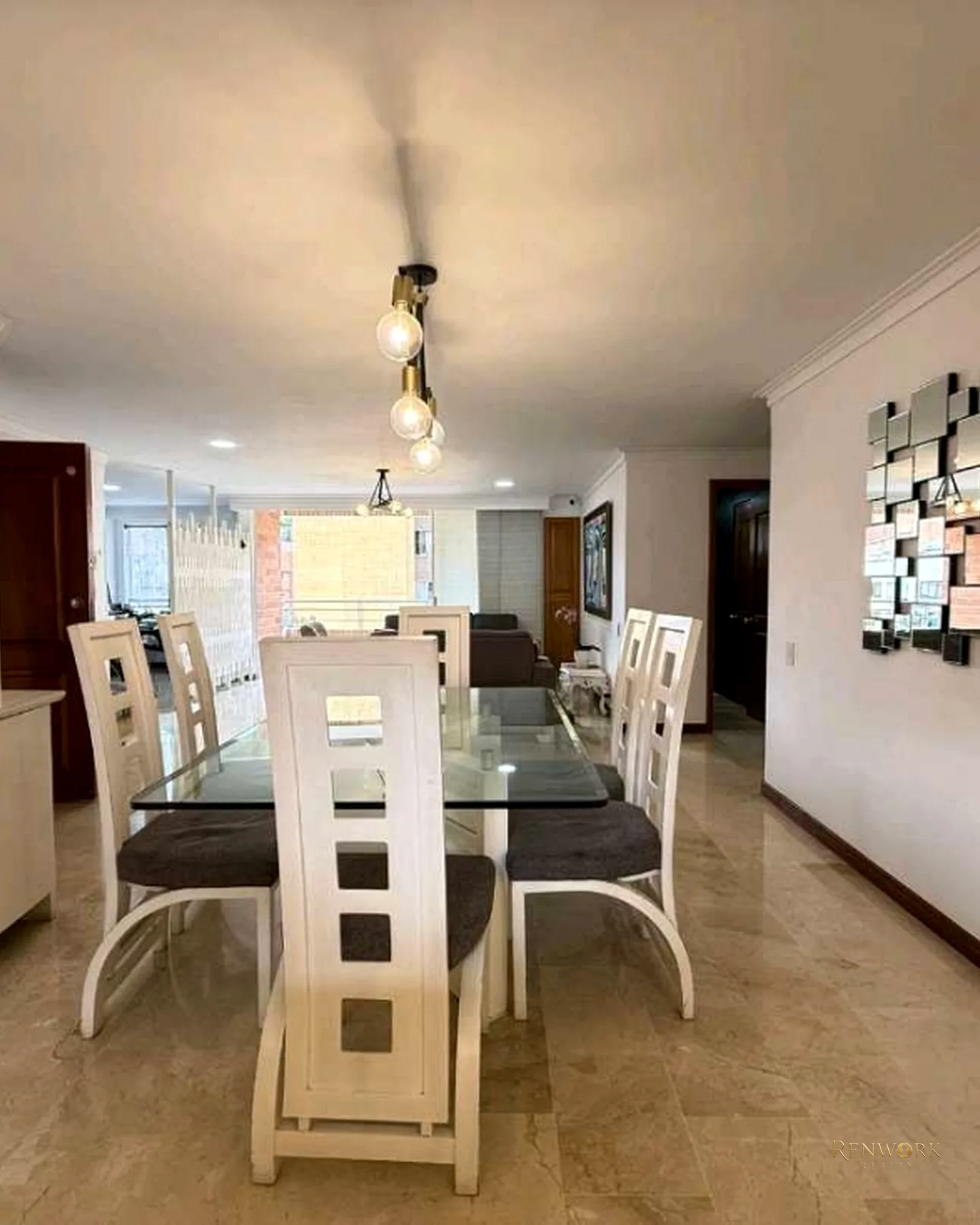 VENDO.APTO LAURELES,ARÉA 163,$1400 · foto 2