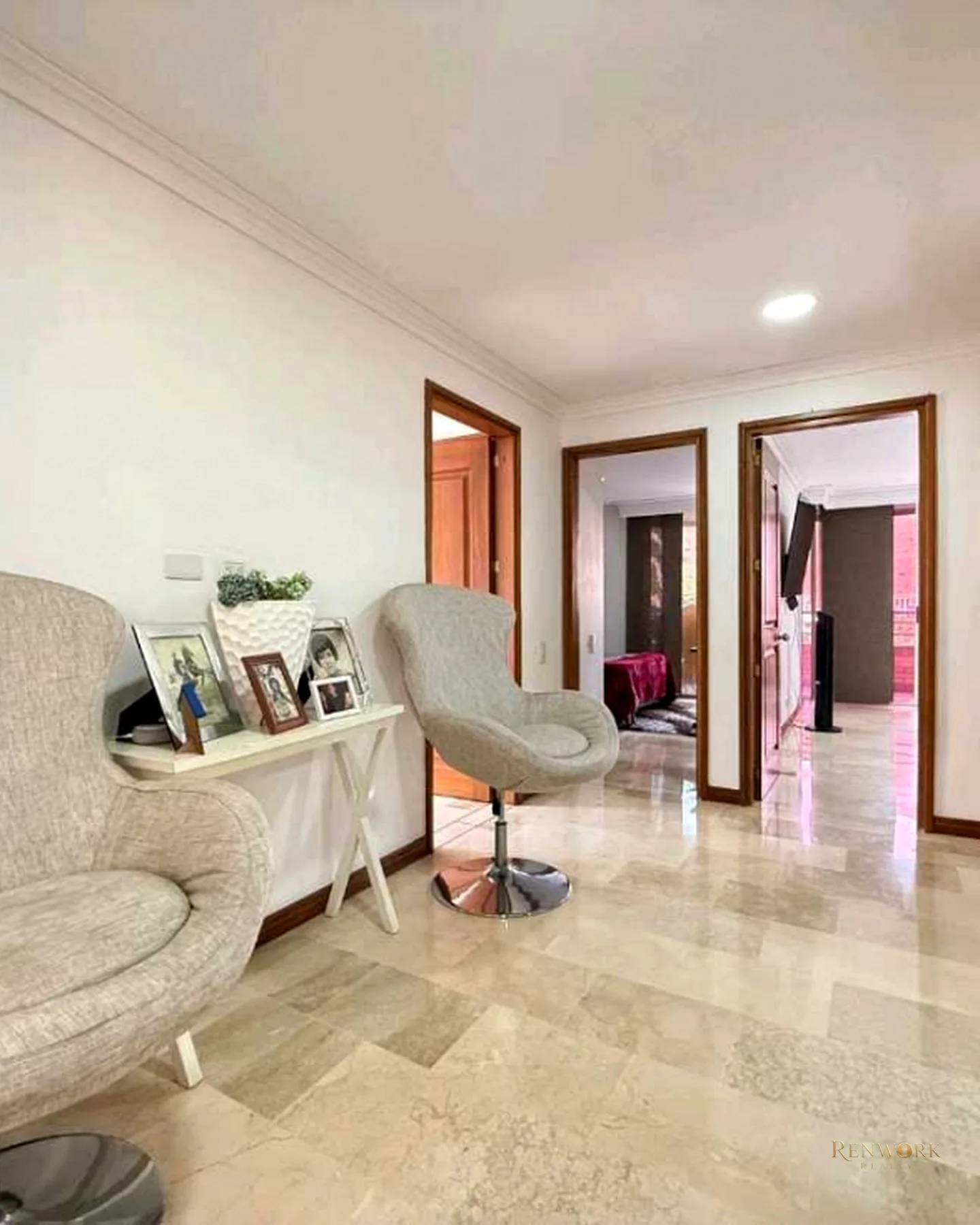 VENDO.APTO LAURELES,ARÉA 163,$1400 · foto 8