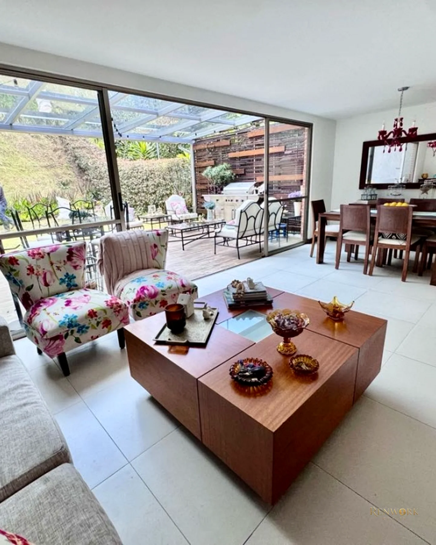 VENDO CASA SECTOR CUMBRES 220 M² · foto 2