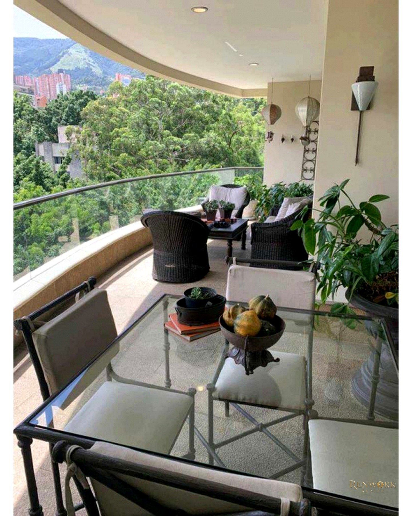 Vista de VENDO ESPECTACULAR APARTAMENTO EN EL POBLADO