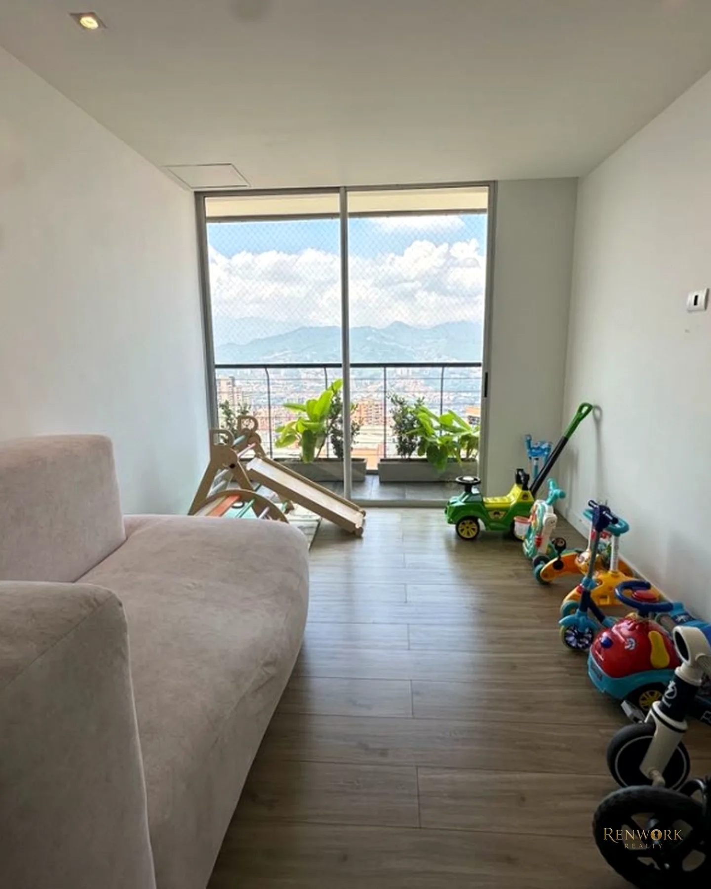 VENDO ESPECTACULAR APARTAMENTO EN EL TESORO, POBLADO · foto 15
