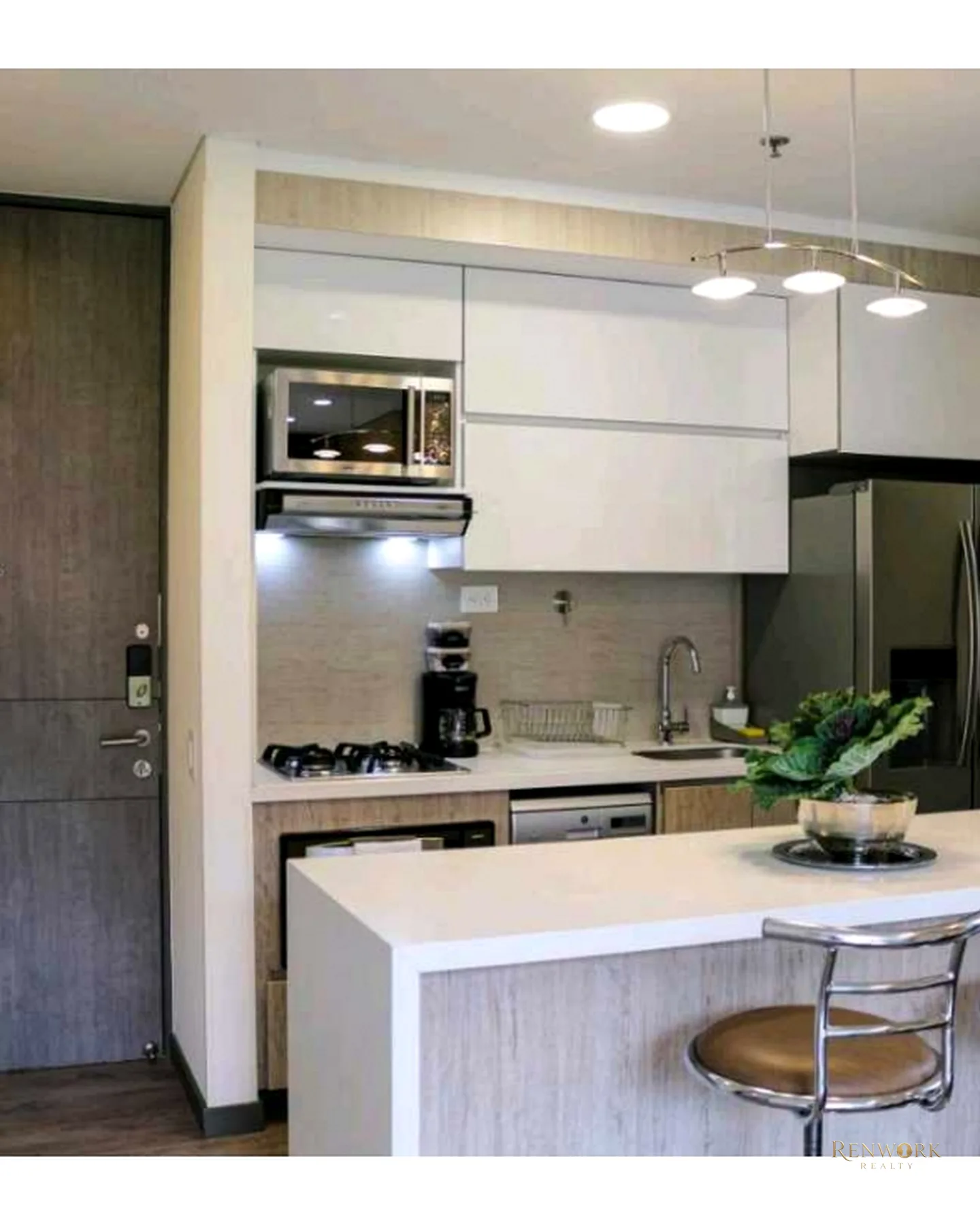 VENDO EXCELENTE APARTAMENTO POBLADO CERCA TESORO. RENTAS CORTAS · foto 5